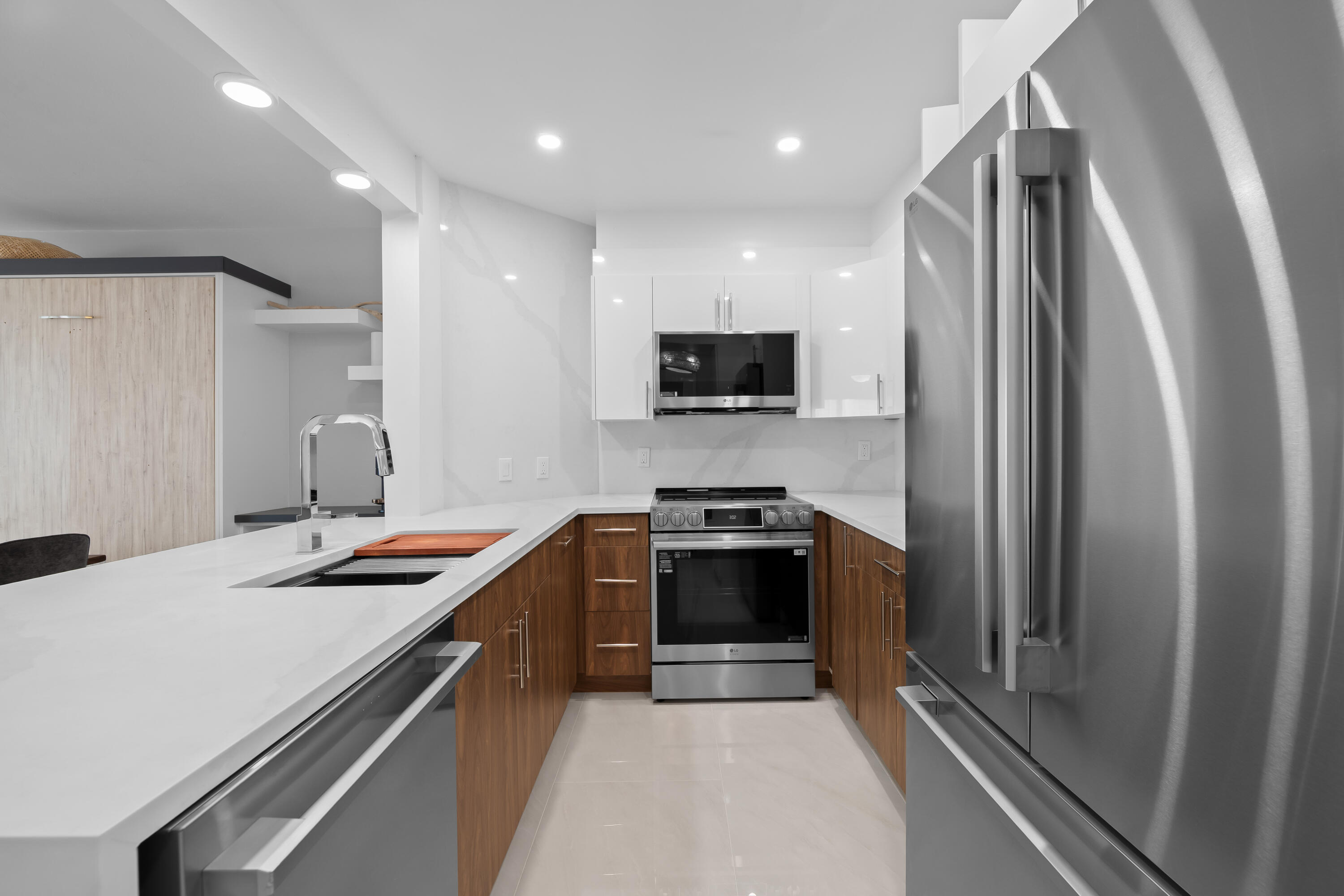 ROYAL AMBASSADOR CONDO - Residential Lease