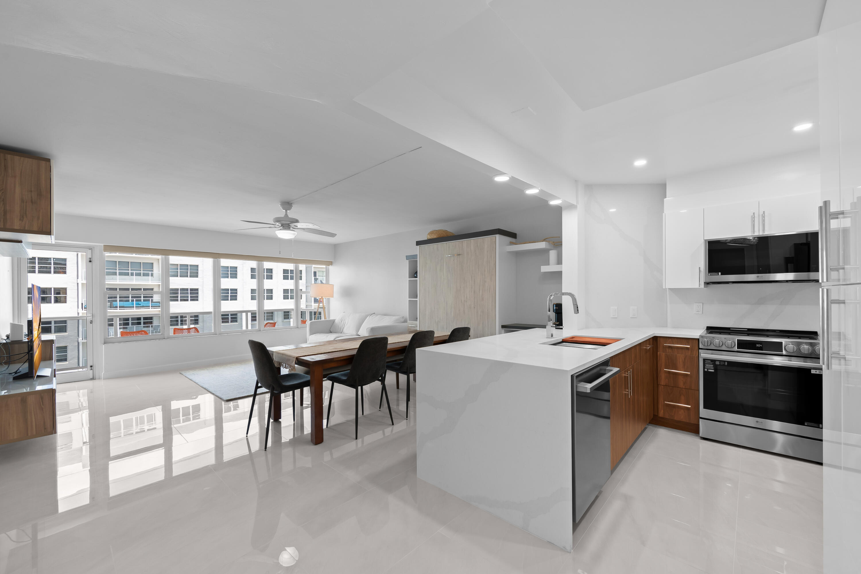 ROYAL AMBASSADOR CONDO - Residential Lease