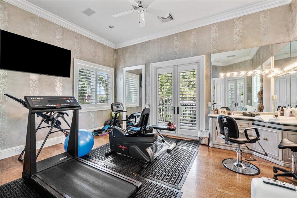 MIZNER LAKE ESTATES - Residential