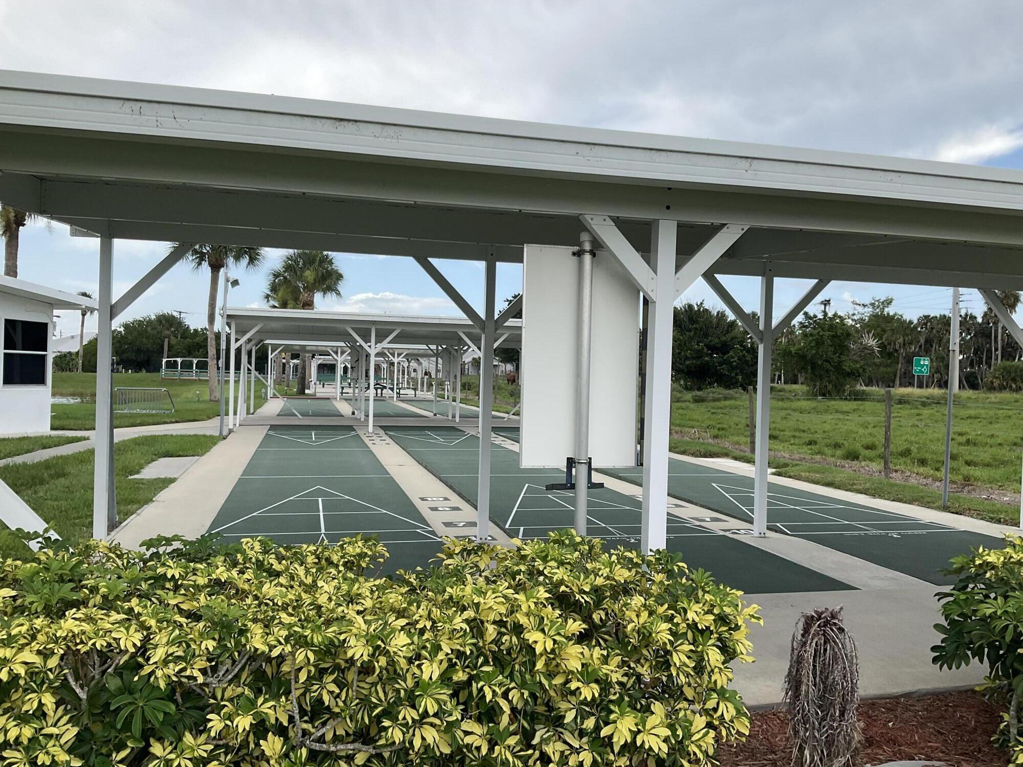 OASIS VILLAGE - Residential