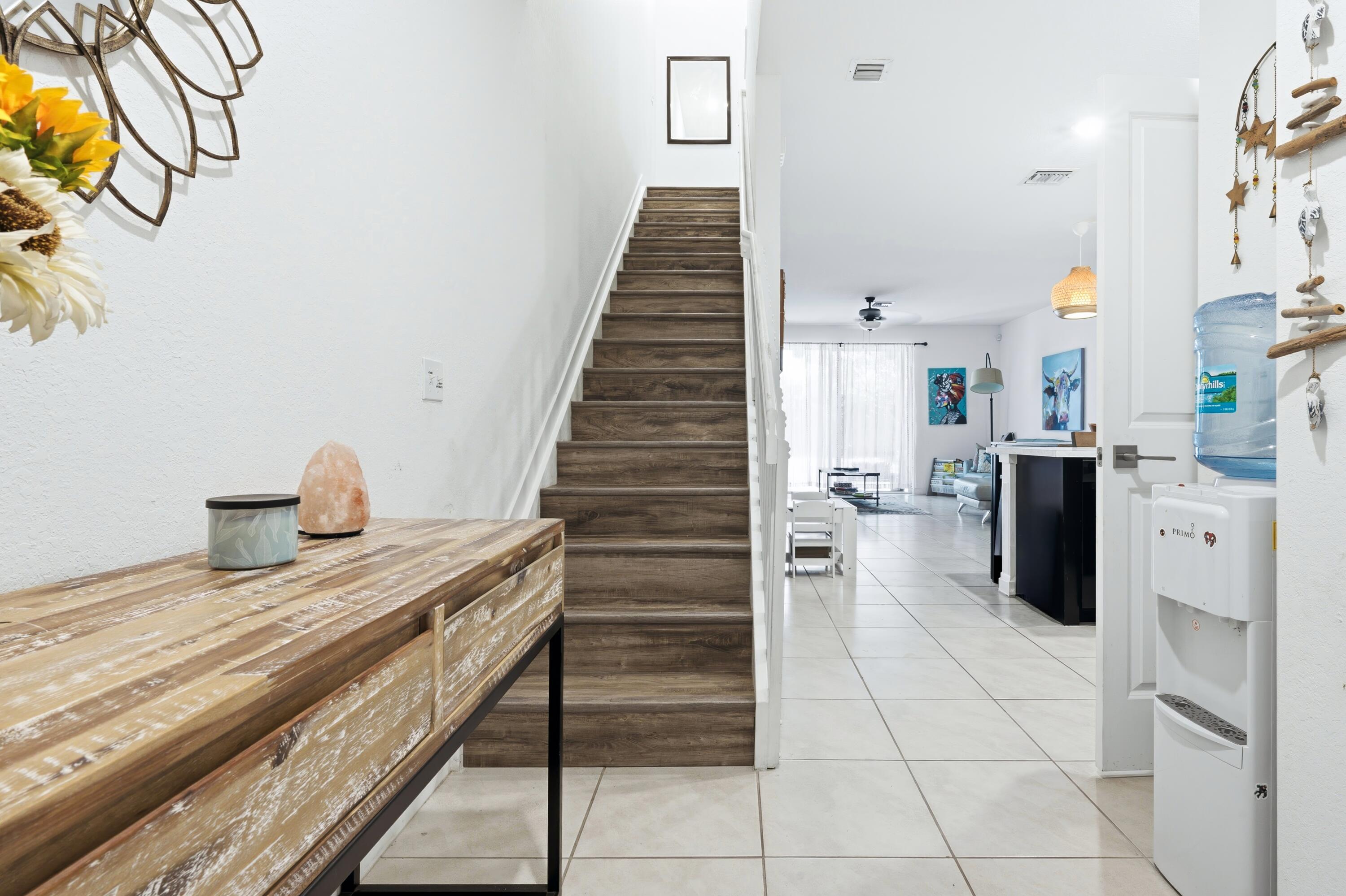 RIVIERA COVE - Residential
