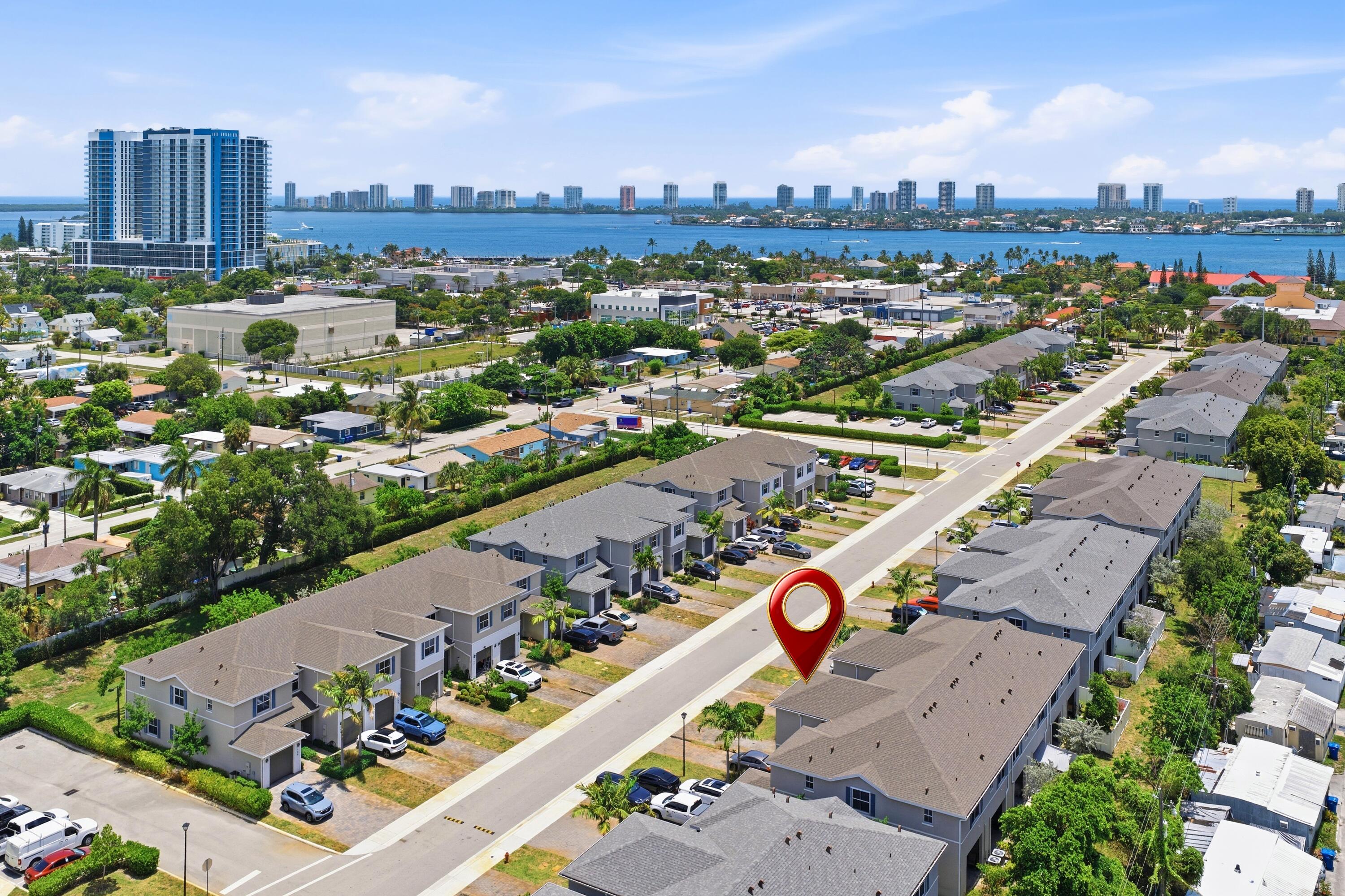 RIVIERA COVE - Residential
