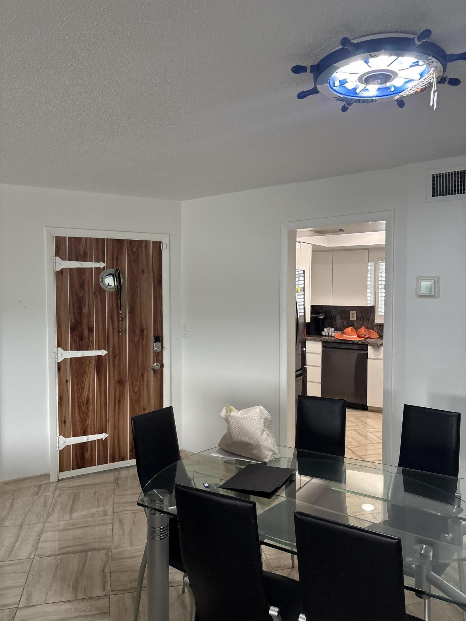 HAMPSHIRE ARMS COND APTS - Residential
