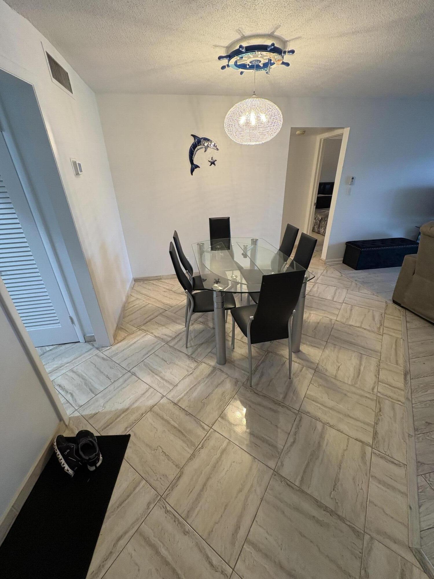 HAMPSHIRE ARMS COND APTS - Residential
