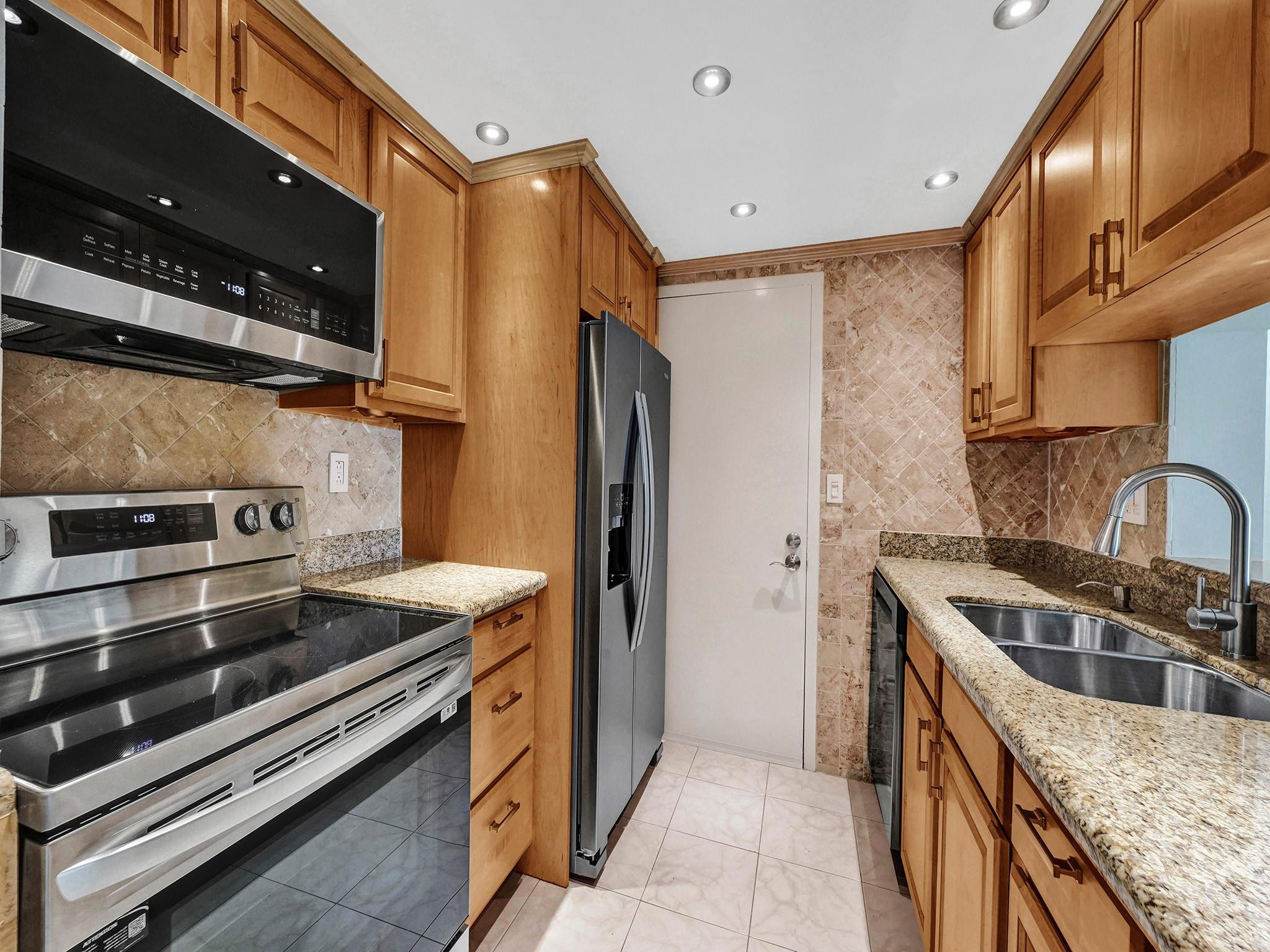 NAUTICAL TOWERS CONDO - Residential