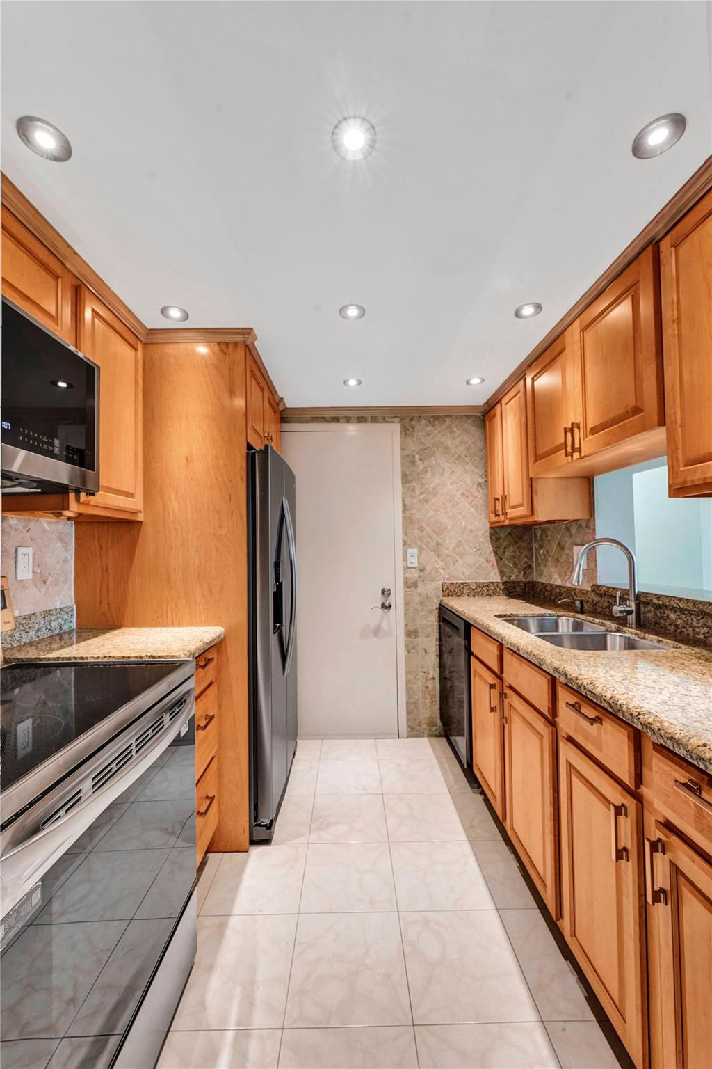 NAUTICAL TOWERS CONDO - Residential