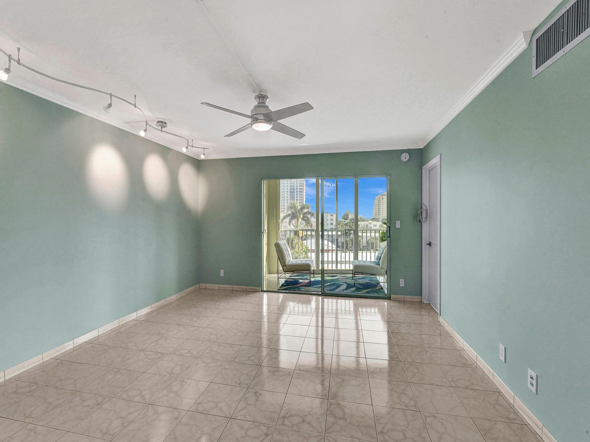 NAUTICAL TOWERS CONDO - Residential