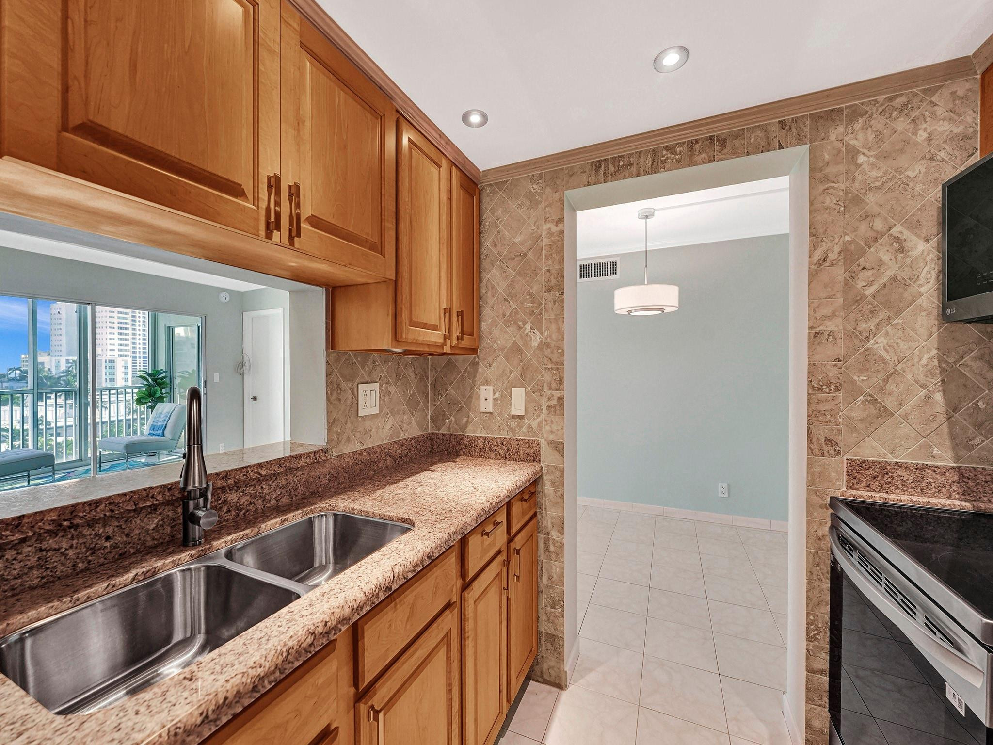 NAUTICAL TOWERS CONDO - Residential