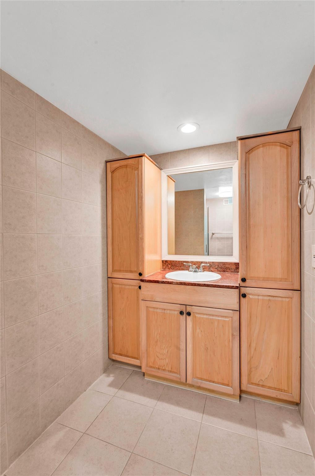 NAUTICAL TOWERS CONDO - Residential