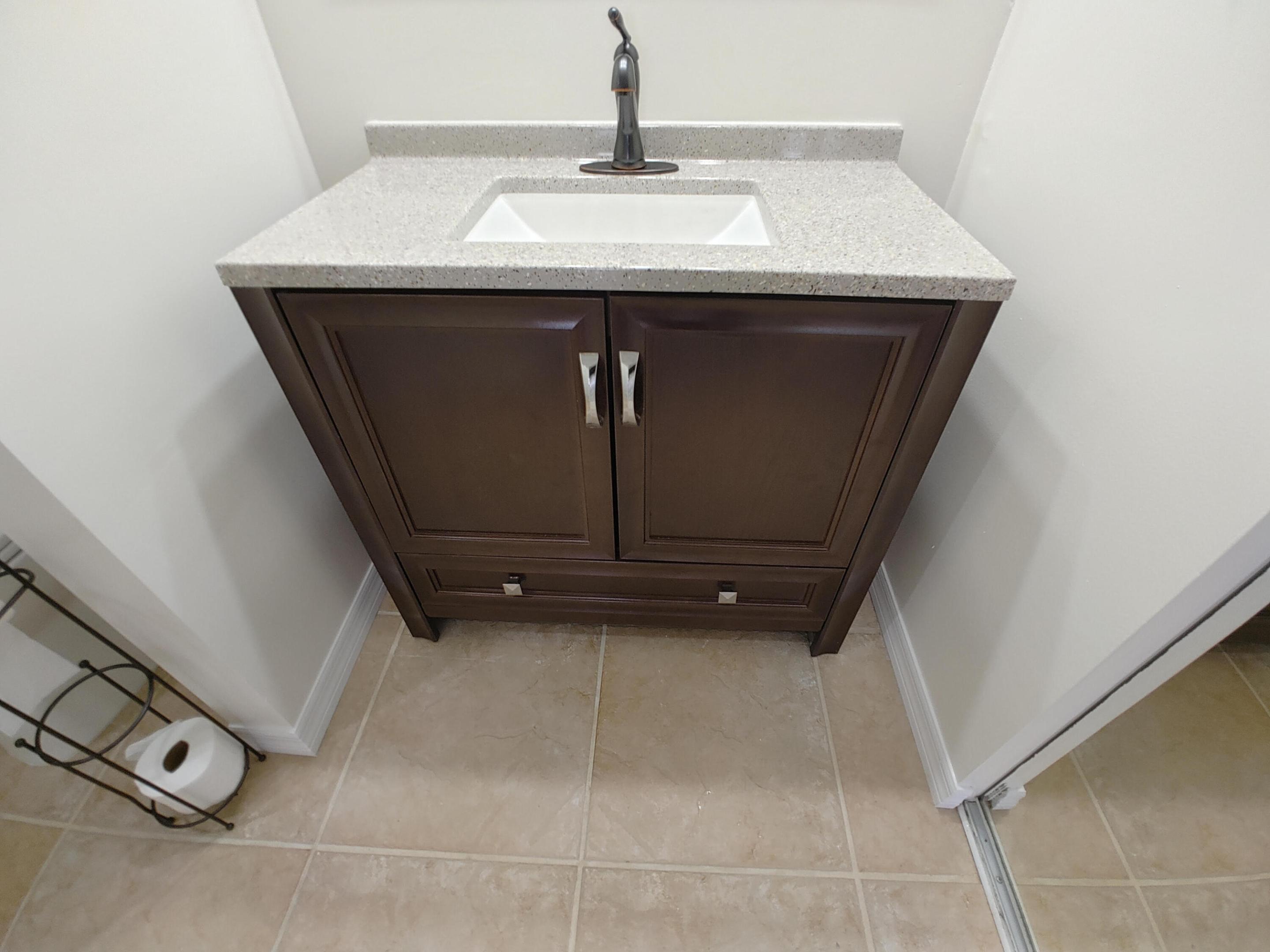TOWNE PARK NORTH CONDO - Residential Lease