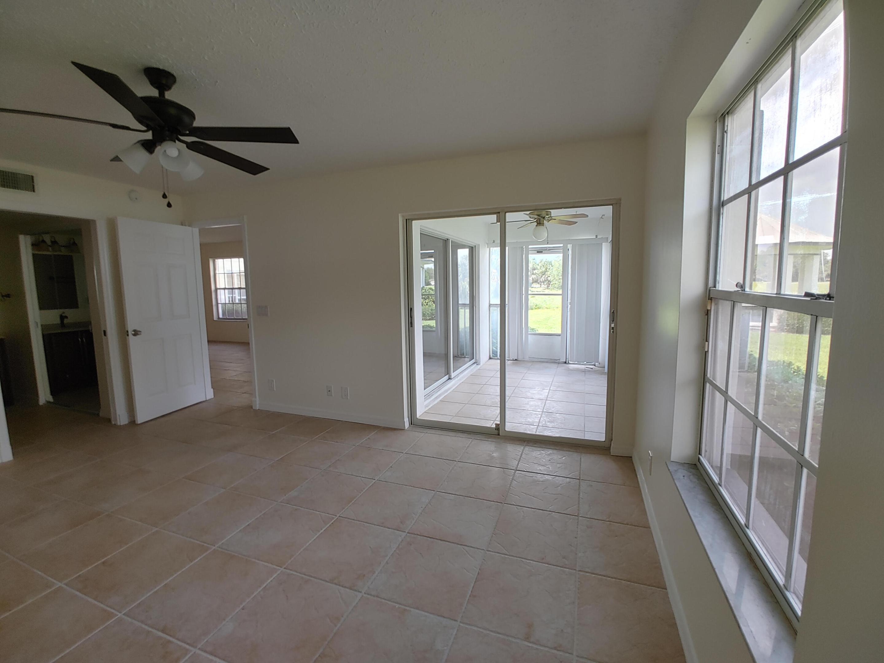 TOWNE PARK NORTH CONDO - Residential Lease