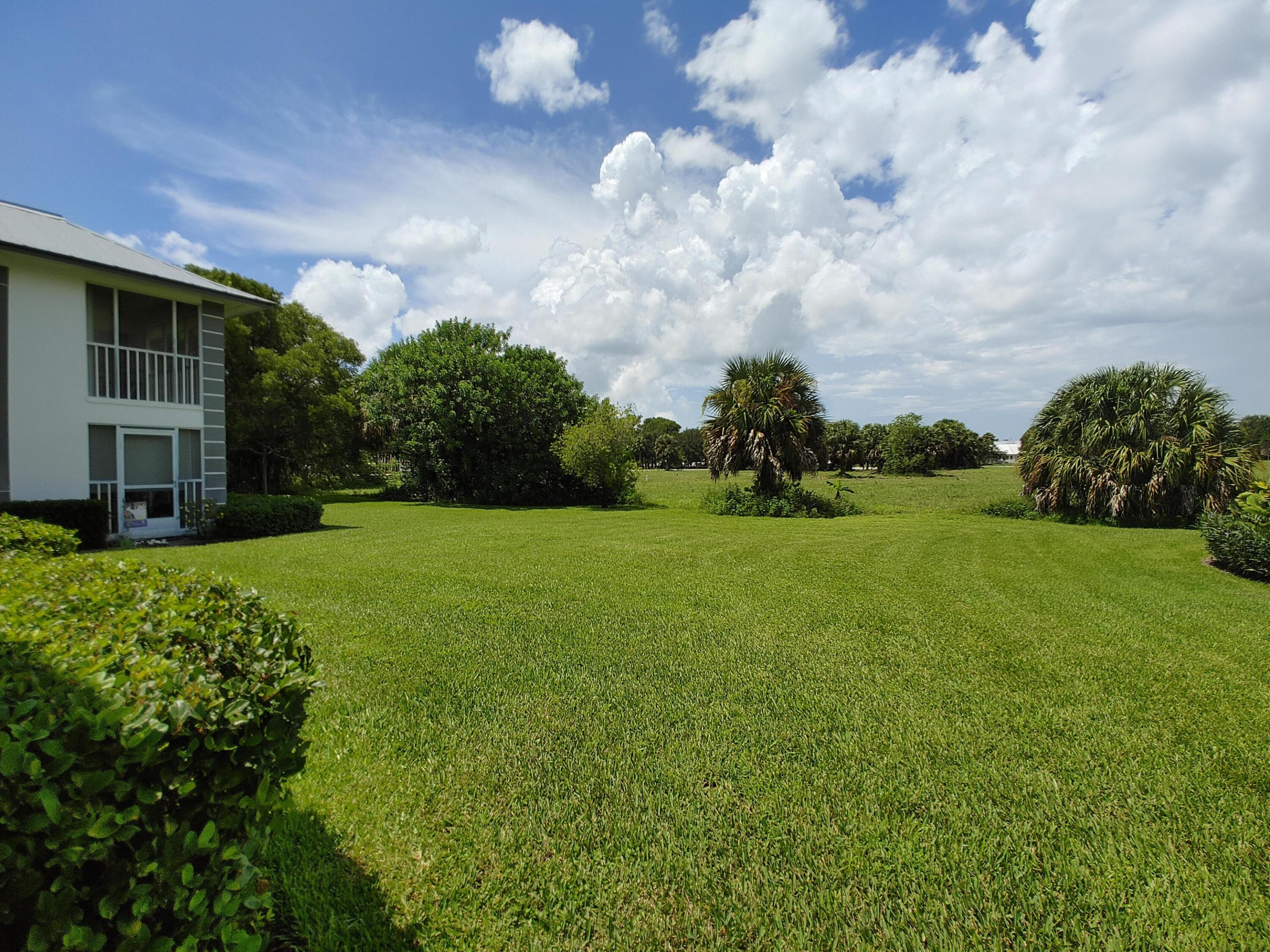TOWNE PARK NORTH CONDO - Residential Lease