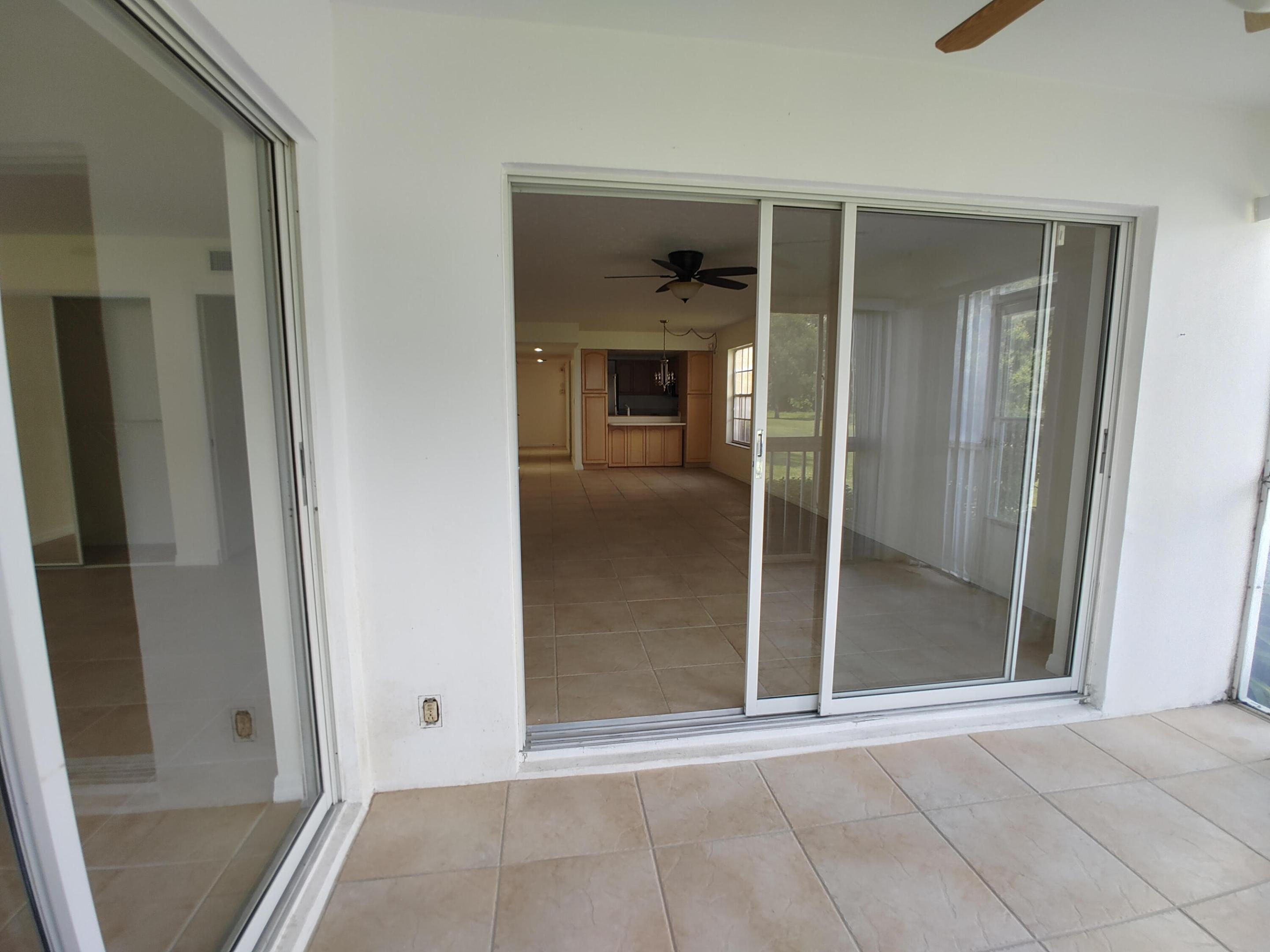 TOWNE PARK NORTH CONDO - Residential Lease