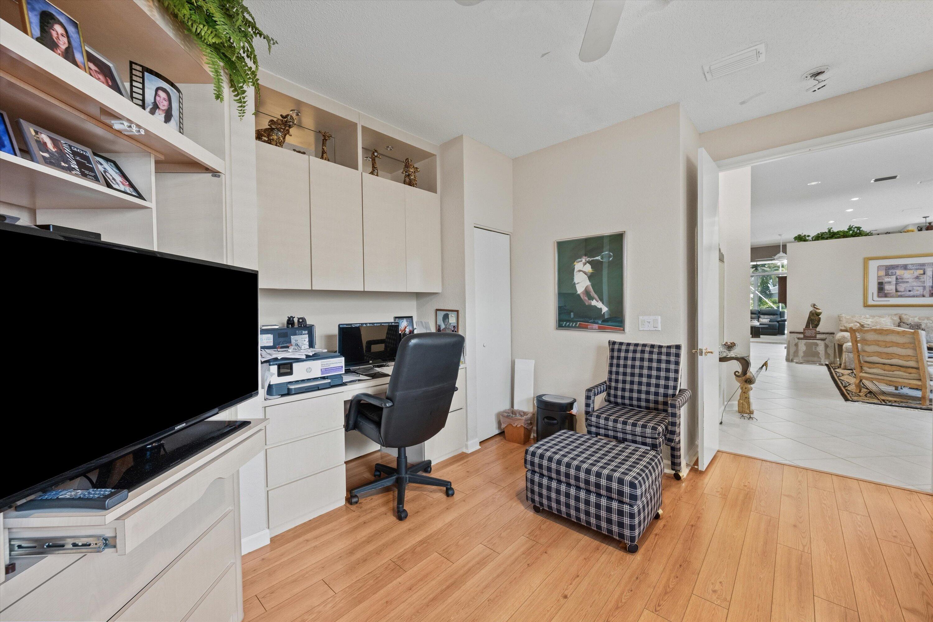 WYCLIFFE - Huntington - Residential
