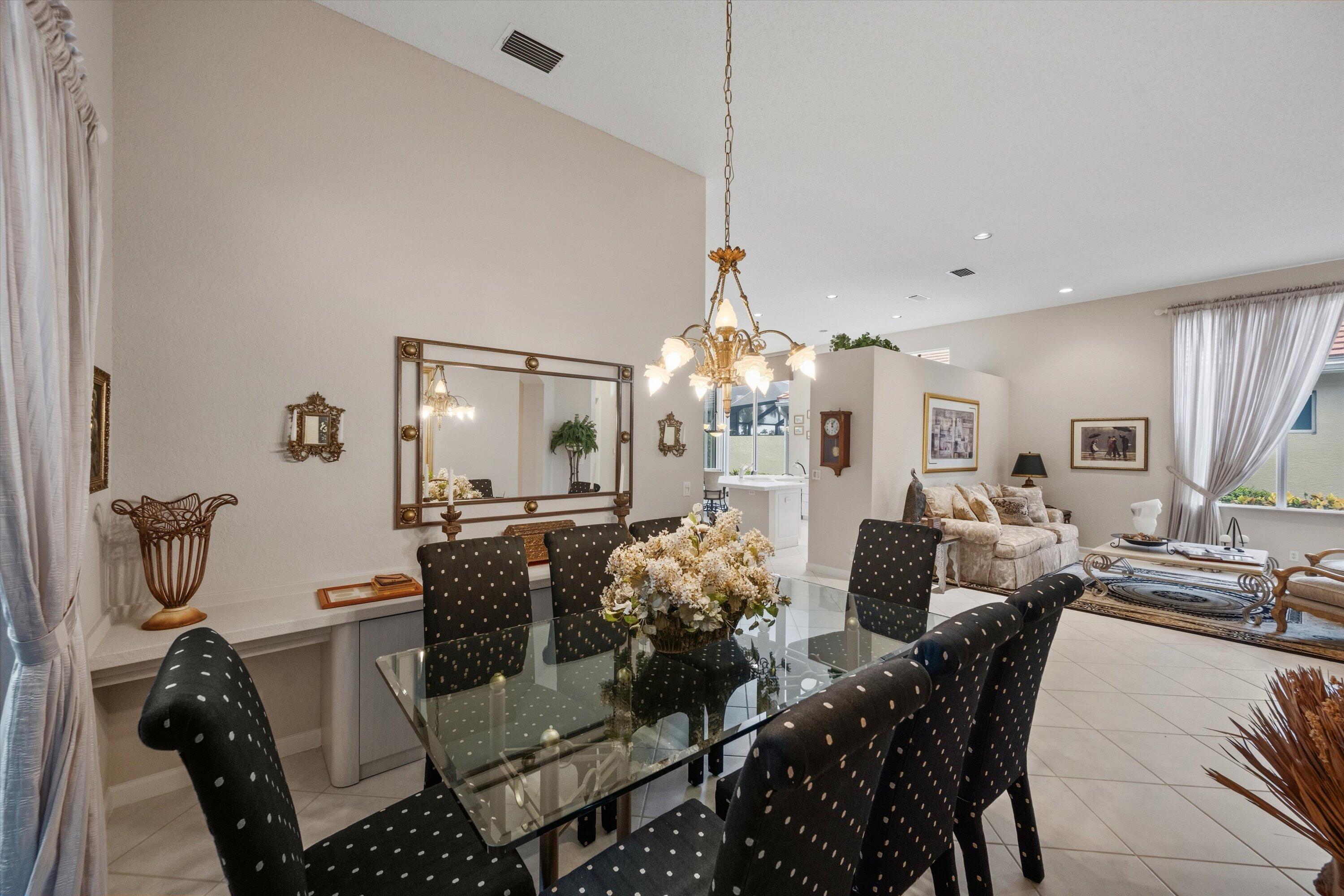 WYCLIFFE - Huntington - Residential