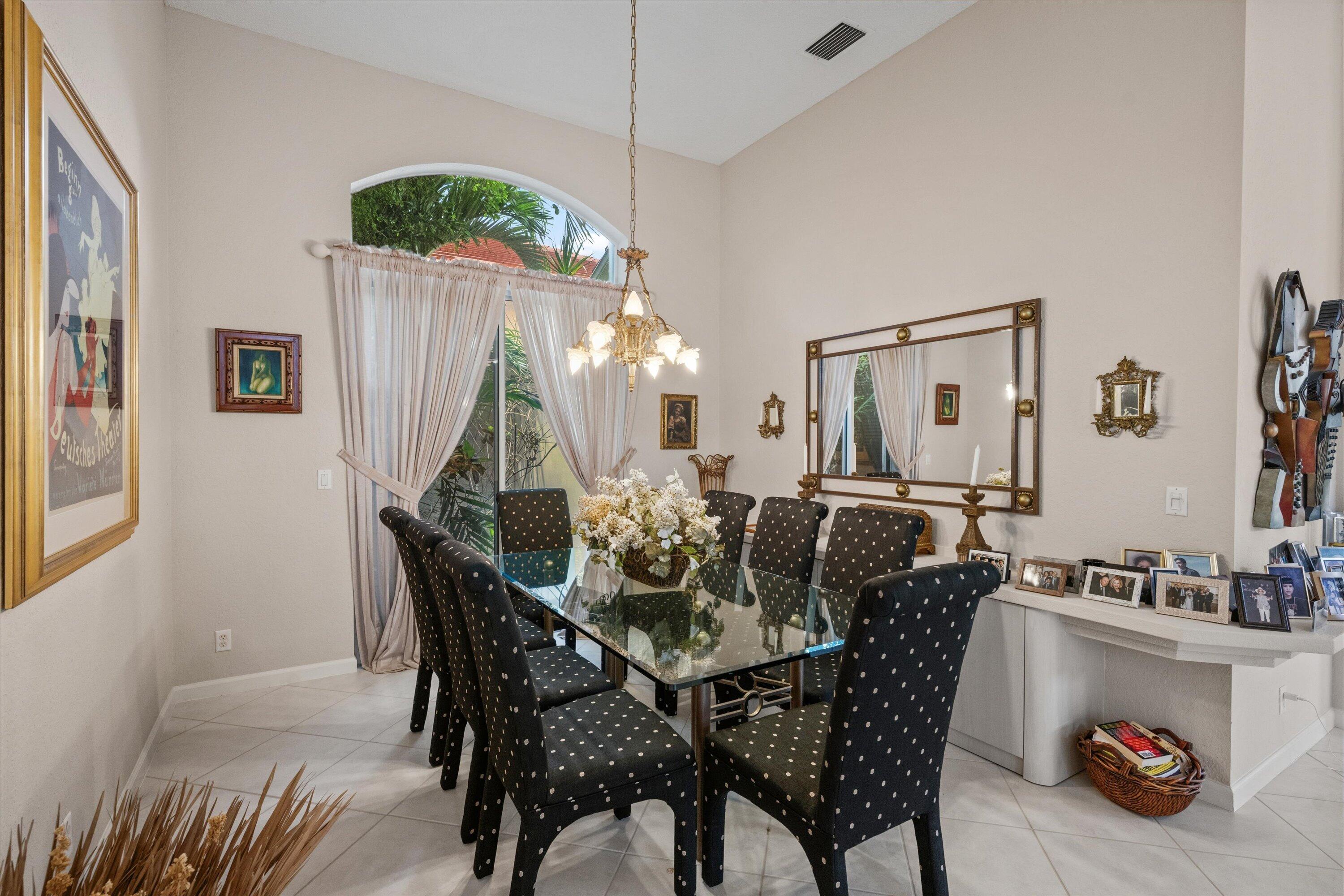 WYCLIFFE - Huntington - Residential