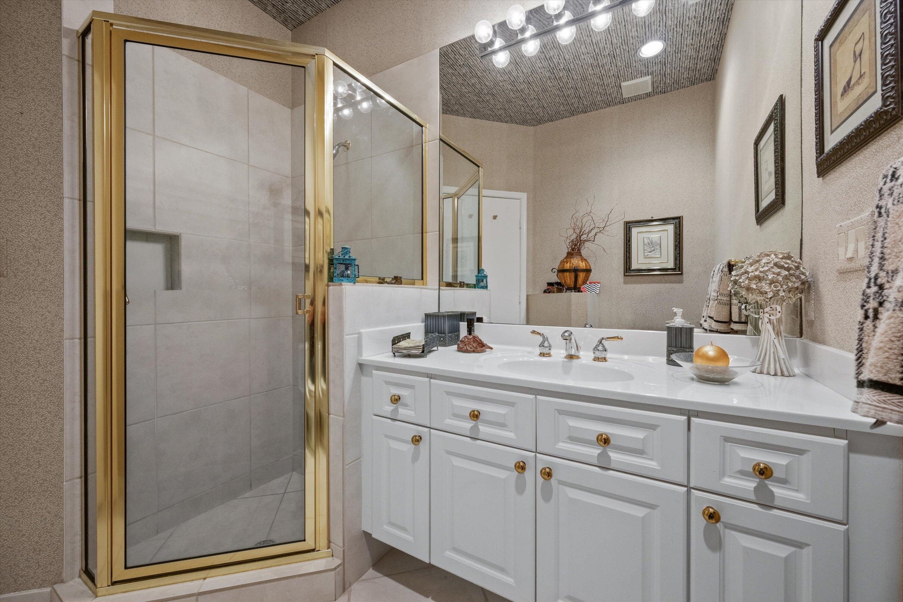 WYCLIFFE - Huntington - Residential
