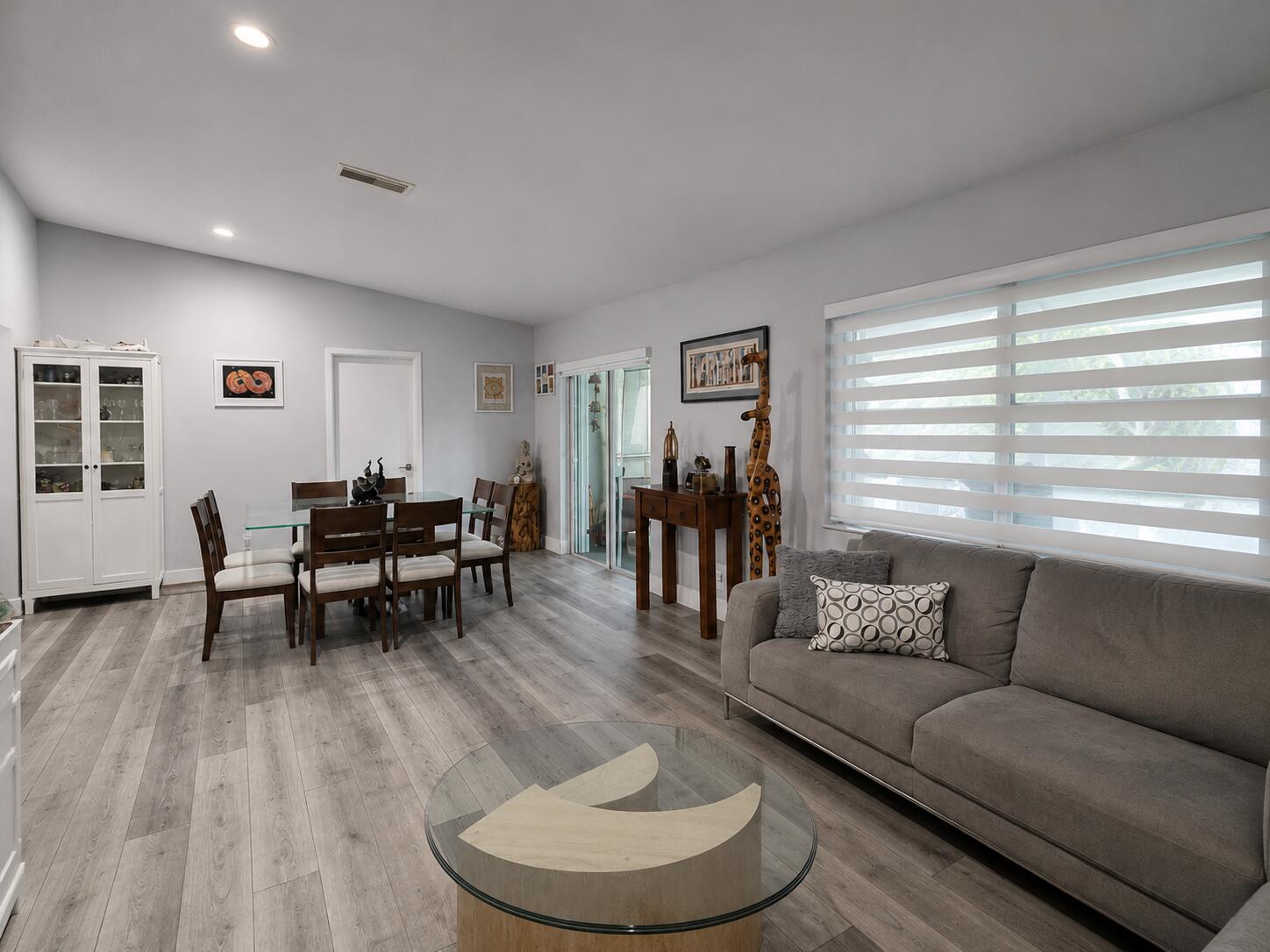 VILLAGES OF HILLSBORO SEC 1 - Residential Lease