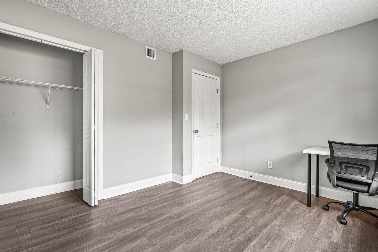 COURTYARDS AT DAVIE CONDO - Residential