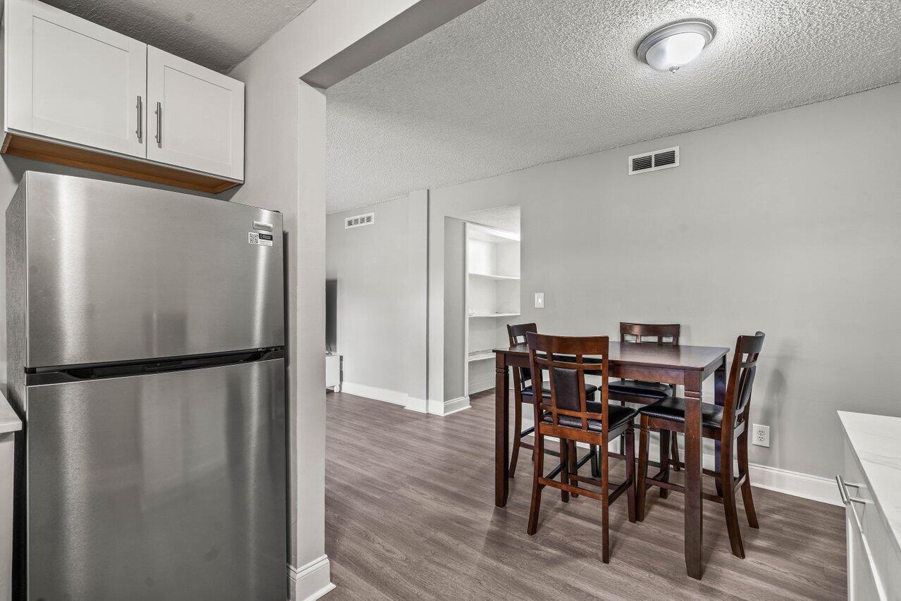 COURTYARDS AT DAVIE CONDO - Residential