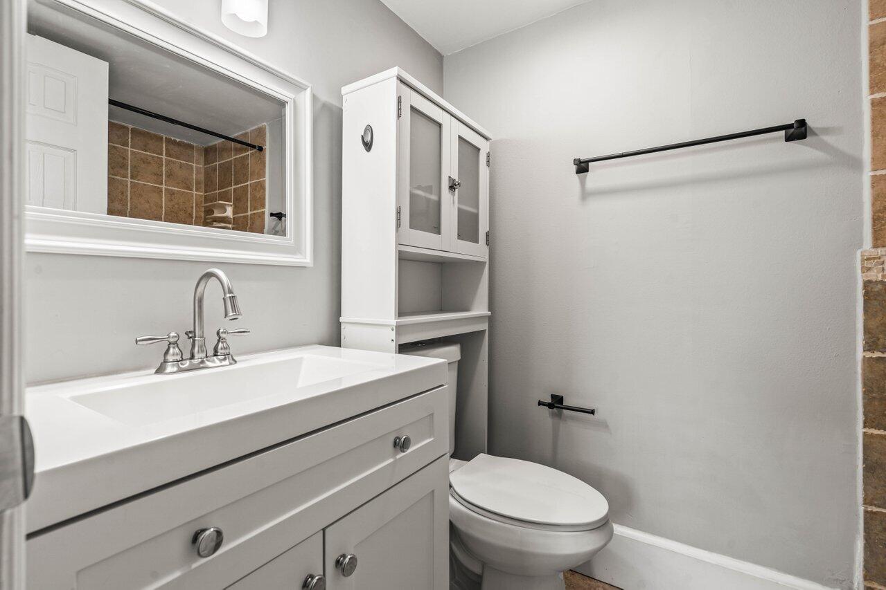 COURTYARDS AT DAVIE CONDO - Residential