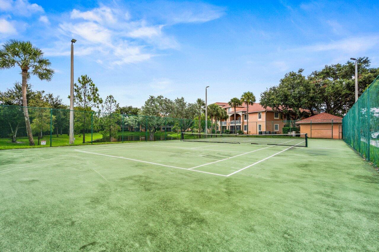 COURTYARDS AT DAVIE CONDO - Residential