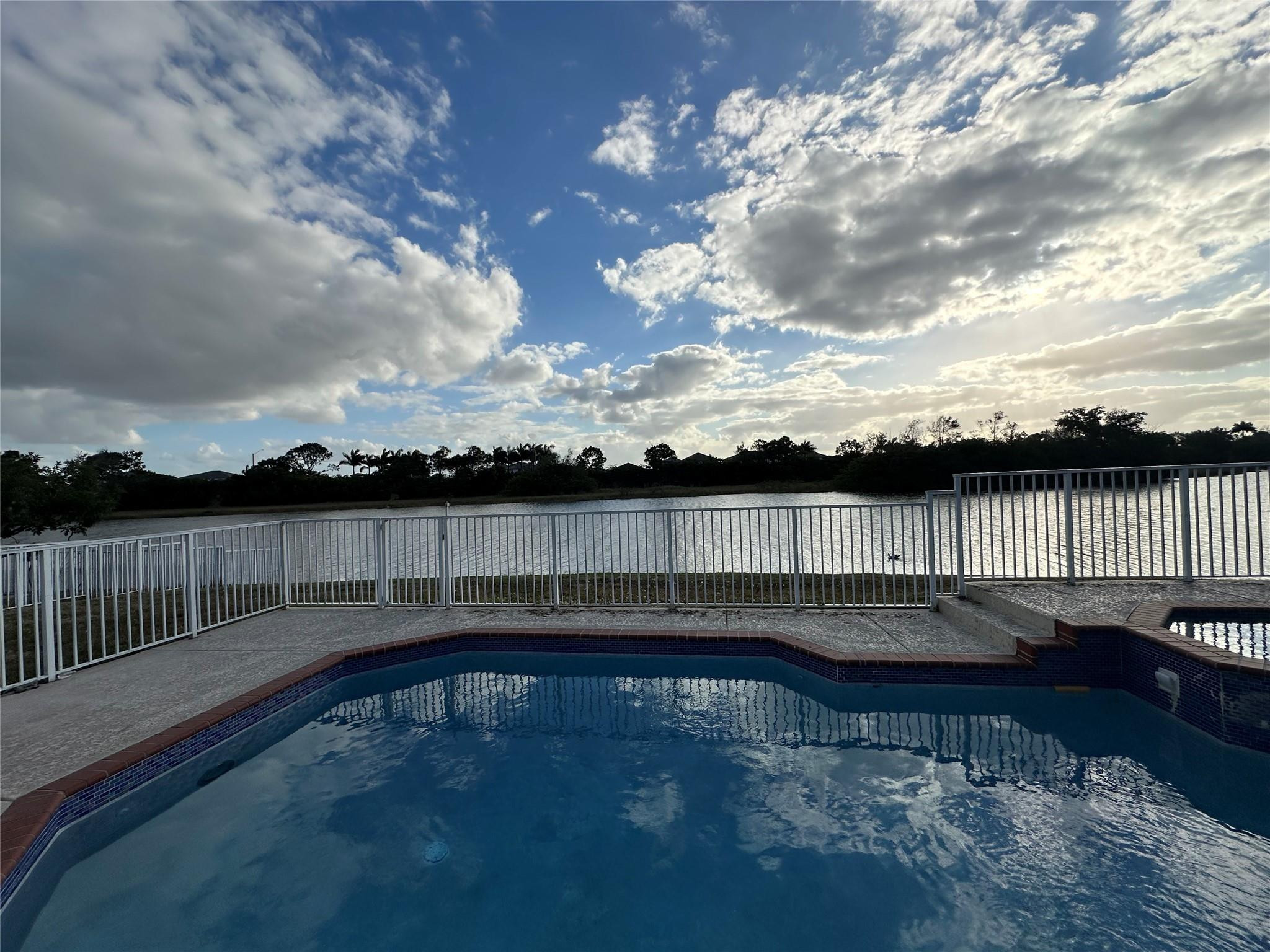 SILVER LAKES PHASE III RE - Residential
