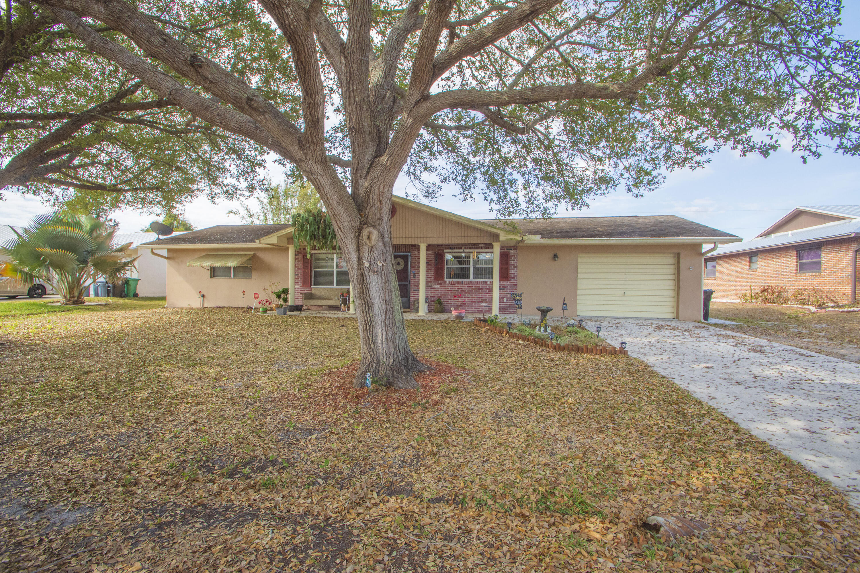 PORT ST LUCIE SECTION 13 - Residential