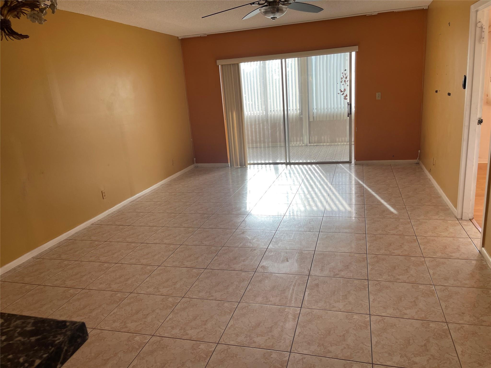 Oriole Golf & Tennis Club - Residential