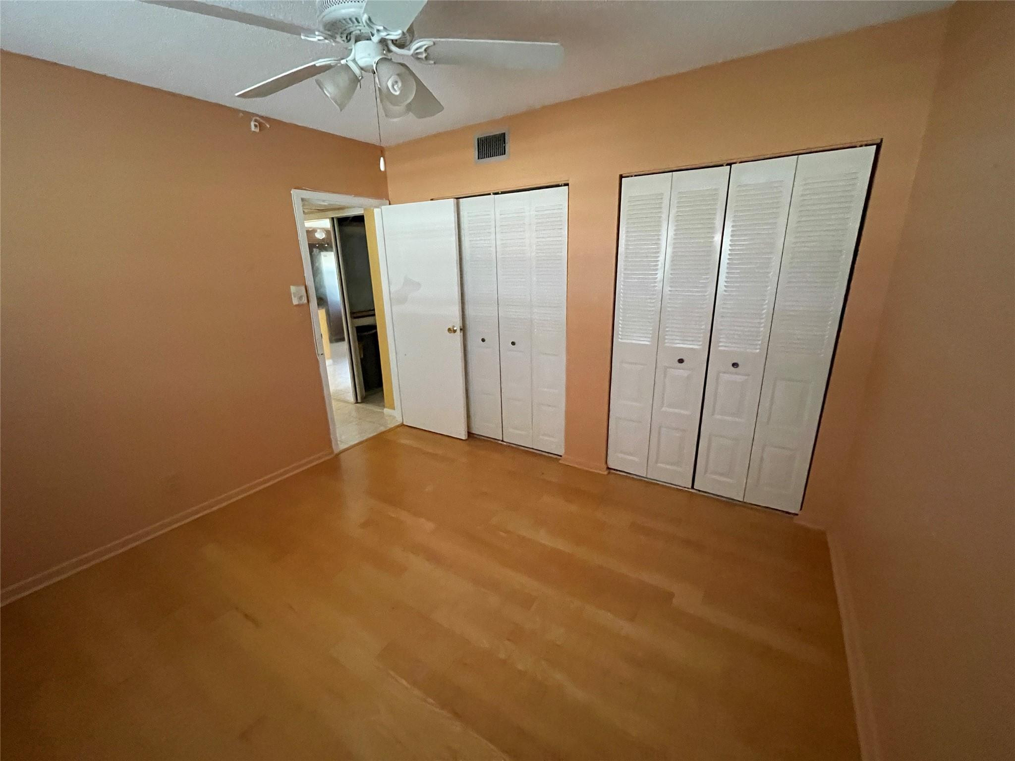 Oriole Golf & Tennis Club - Residential