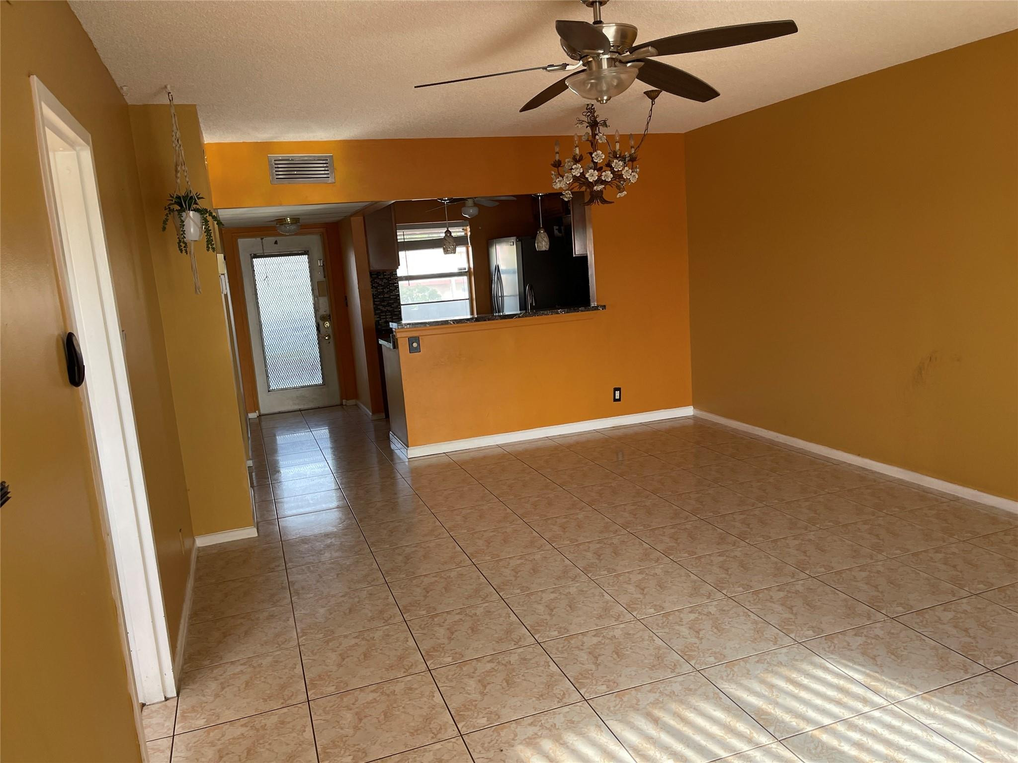 Oriole Golf & Tennis Club - Residential