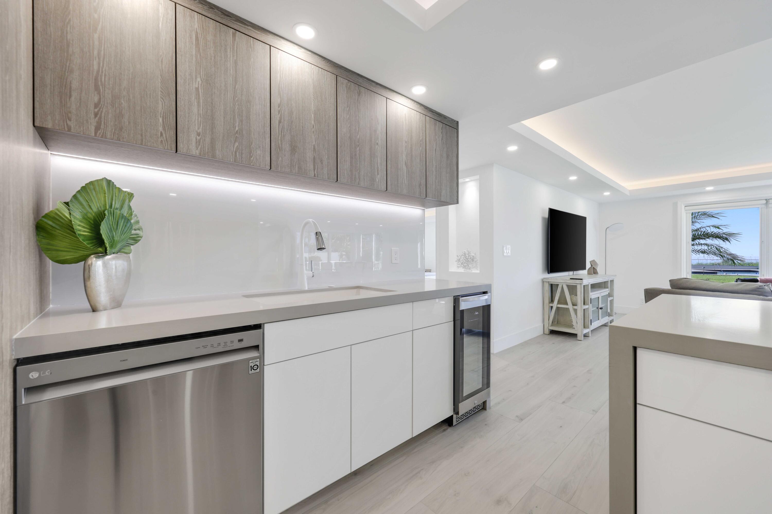SABAL SHORES APTS CONDO - Residential
