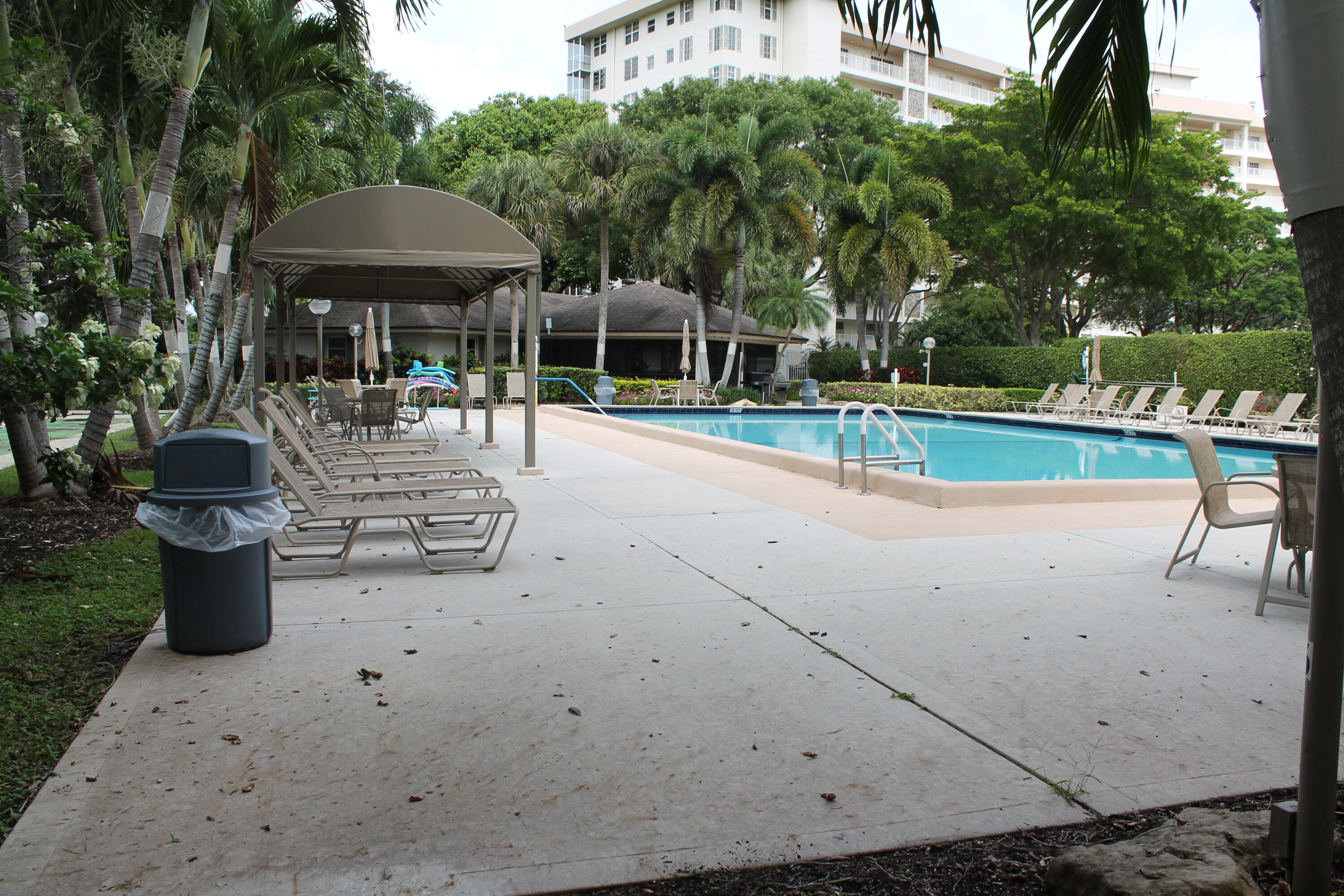 NO 113 PALM-AIRE COUNTRY CLUB - Residential Lease