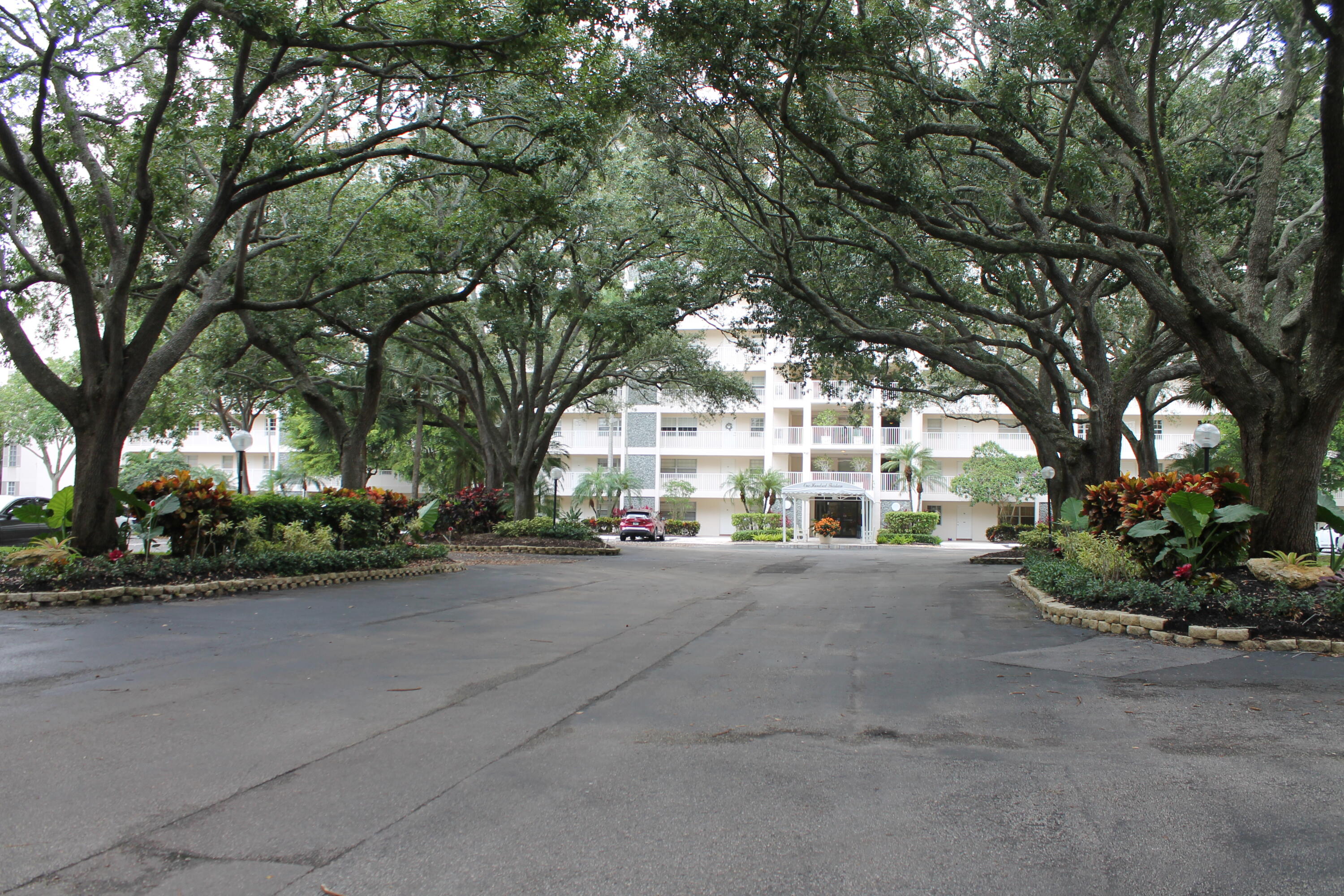NO 113 PALM-AIRE COUNTRY CLUB - Residential Lease