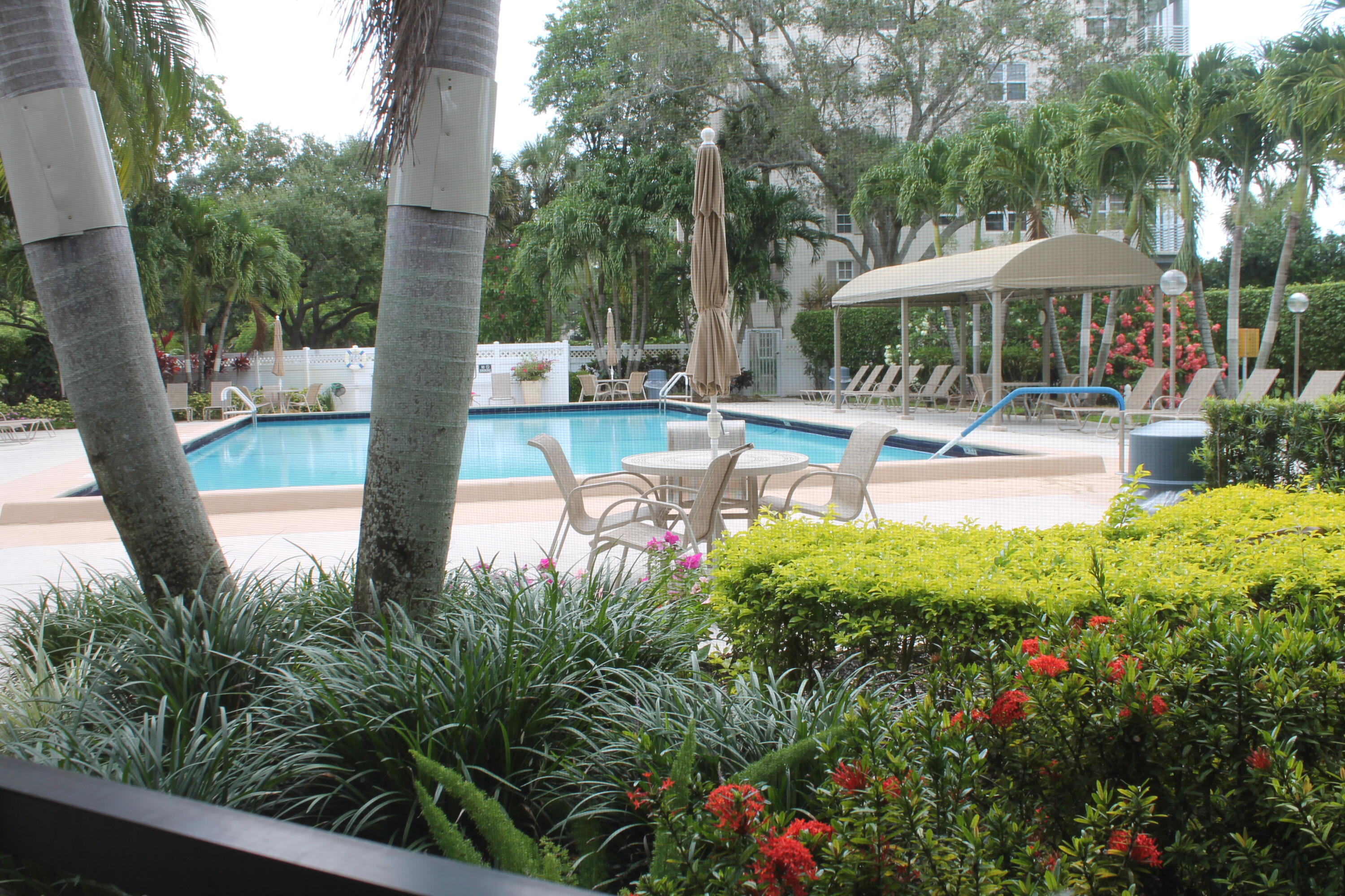 NO 113 PALM-AIRE COUNTRY CLUB - Residential Lease