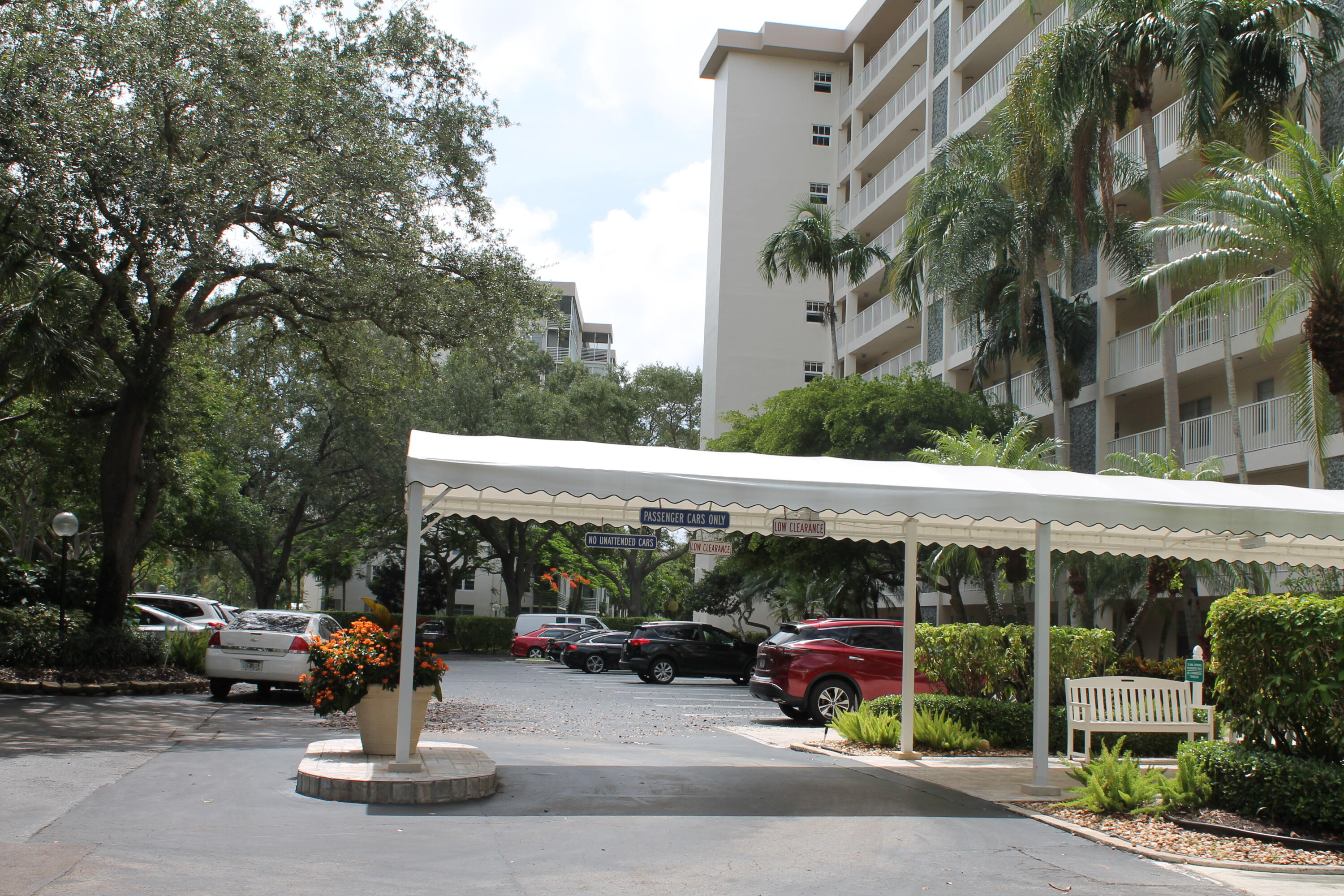 NO 113 PALM-AIRE COUNTRY CLUB - Residential Lease