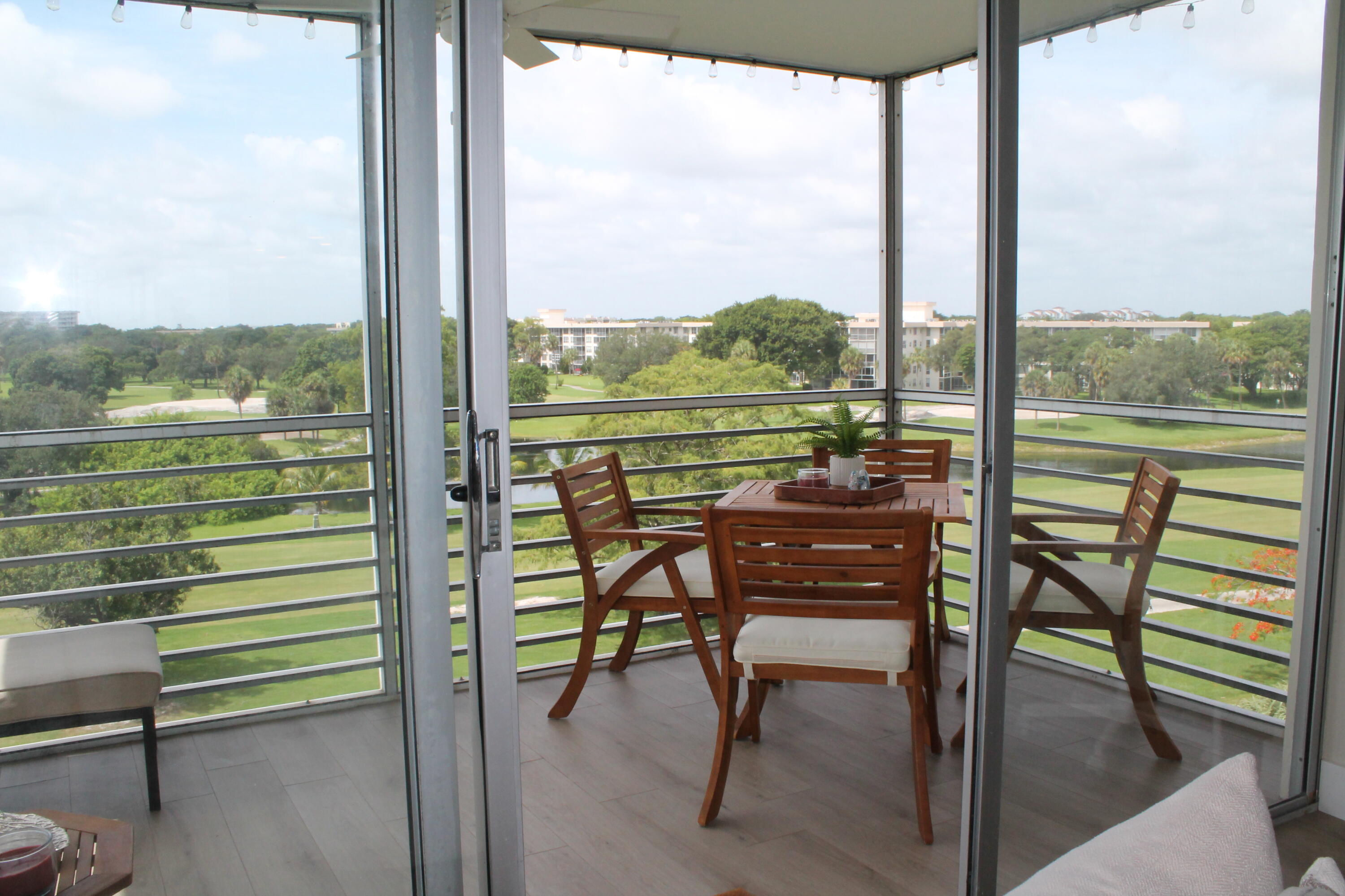 NO 113 PALM-AIRE COUNTRY CLUB - Residential Lease