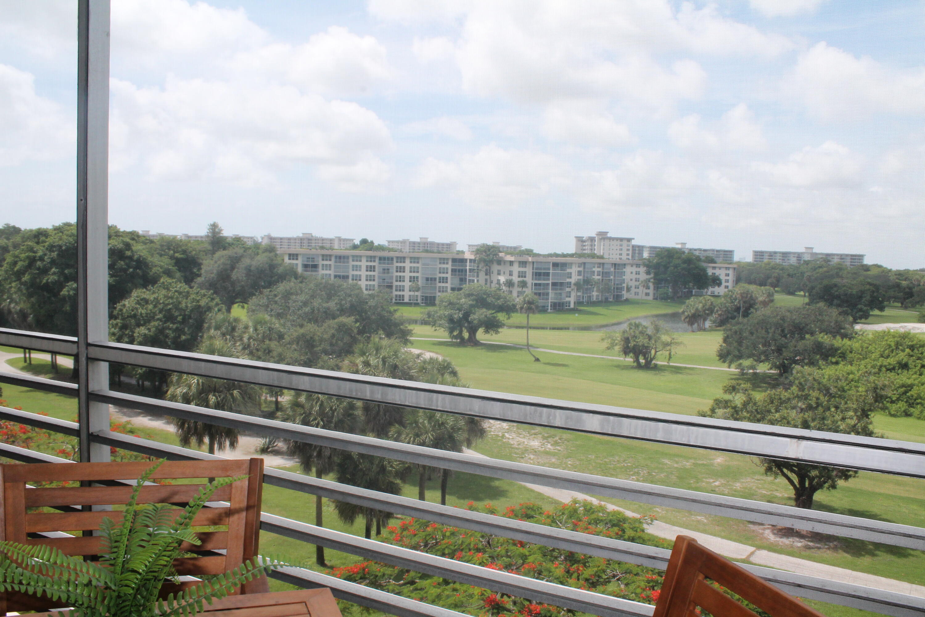 NO 113 PALM-AIRE COUNTRY CLUB - Residential Lease