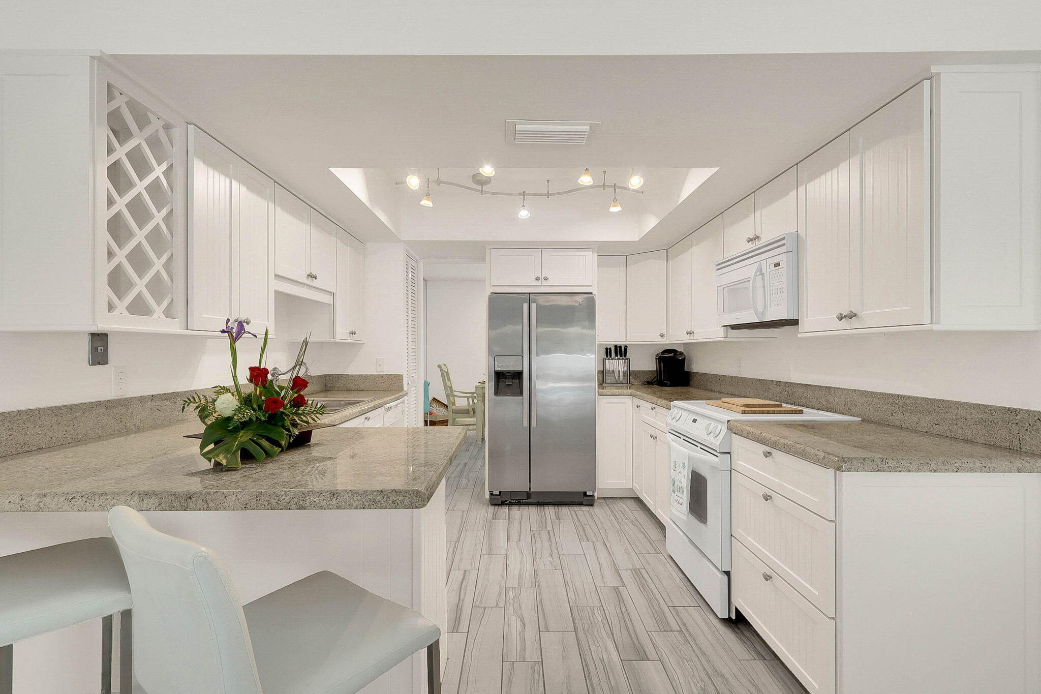 YACHT & COUNTRY CLUB OF STUART - Residential Lease