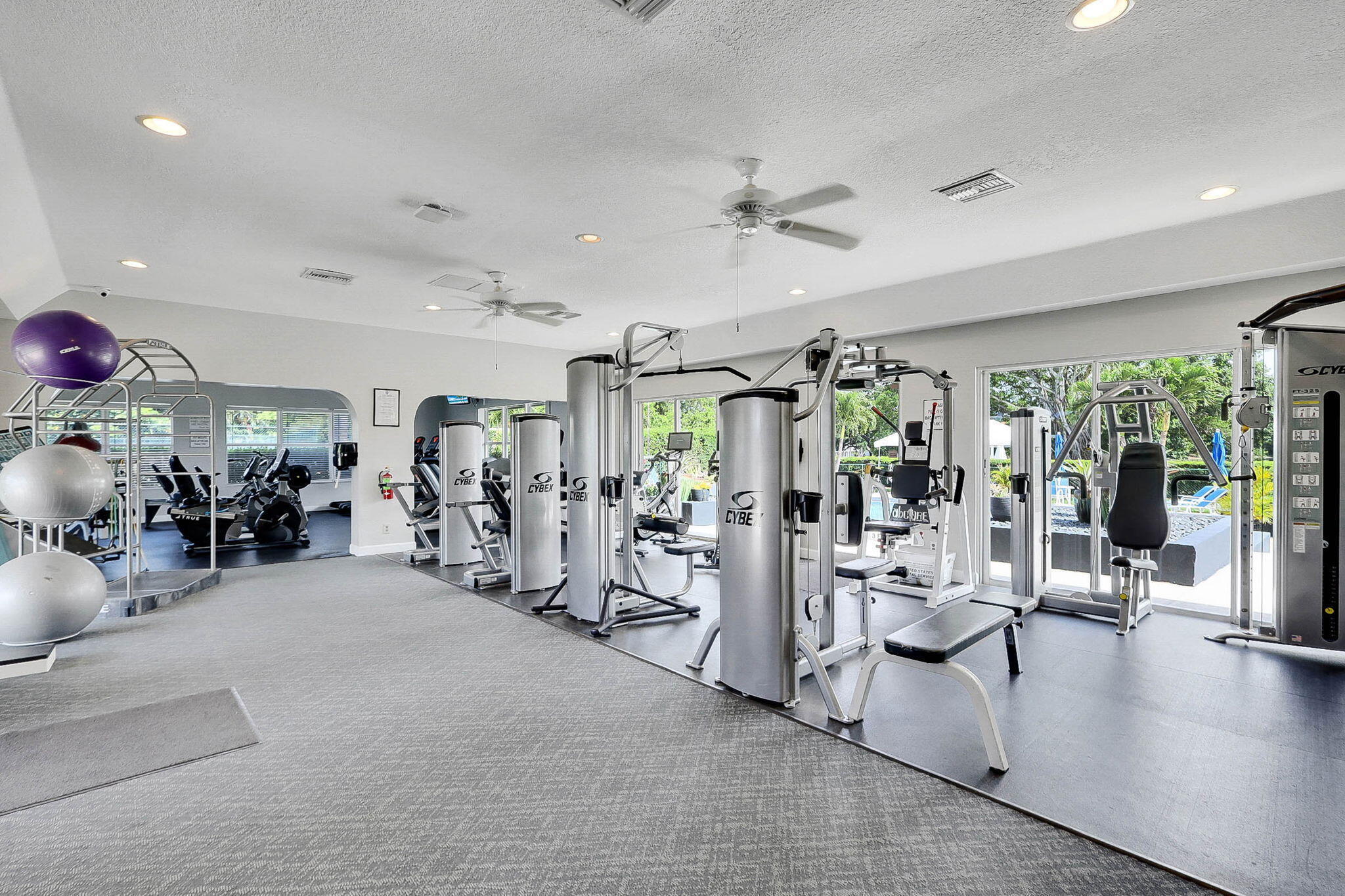 YACHT & COUNTRY CLUB OF STUART - Residential Lease