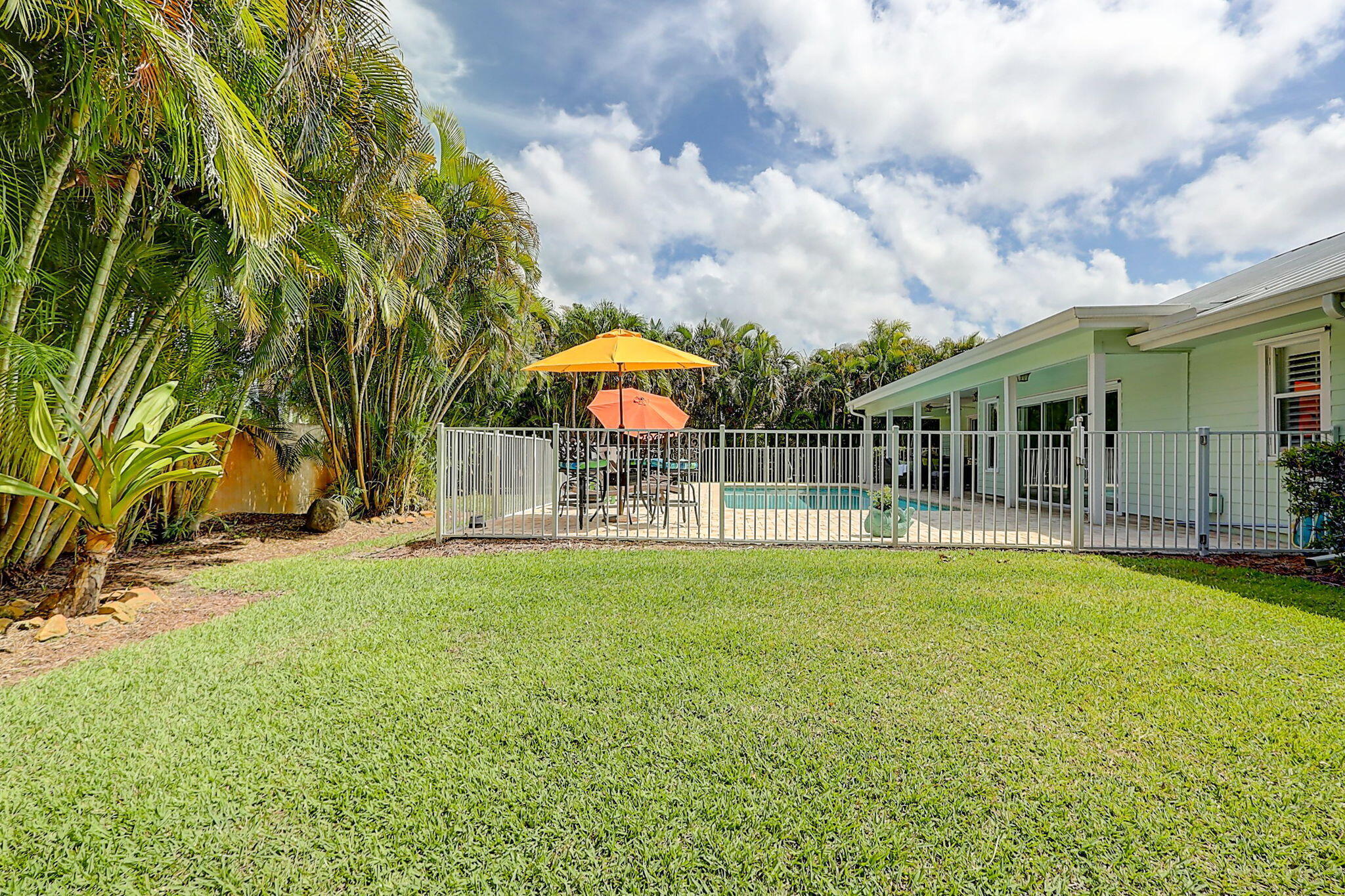 YACHT & COUNTRY CLUB OF STUART - Residential Lease