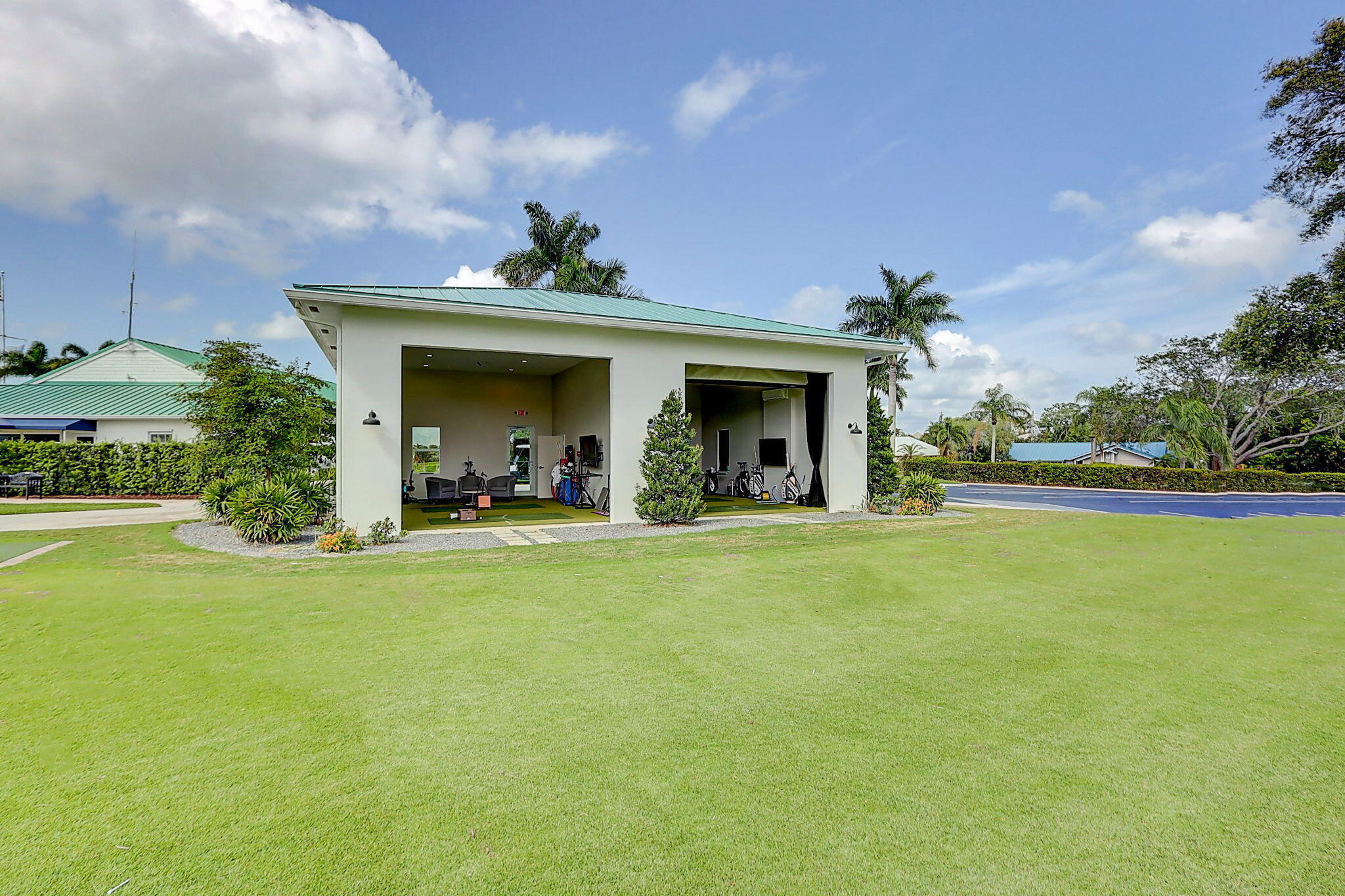 YACHT & COUNTRY CLUB OF STUART - Residential Lease