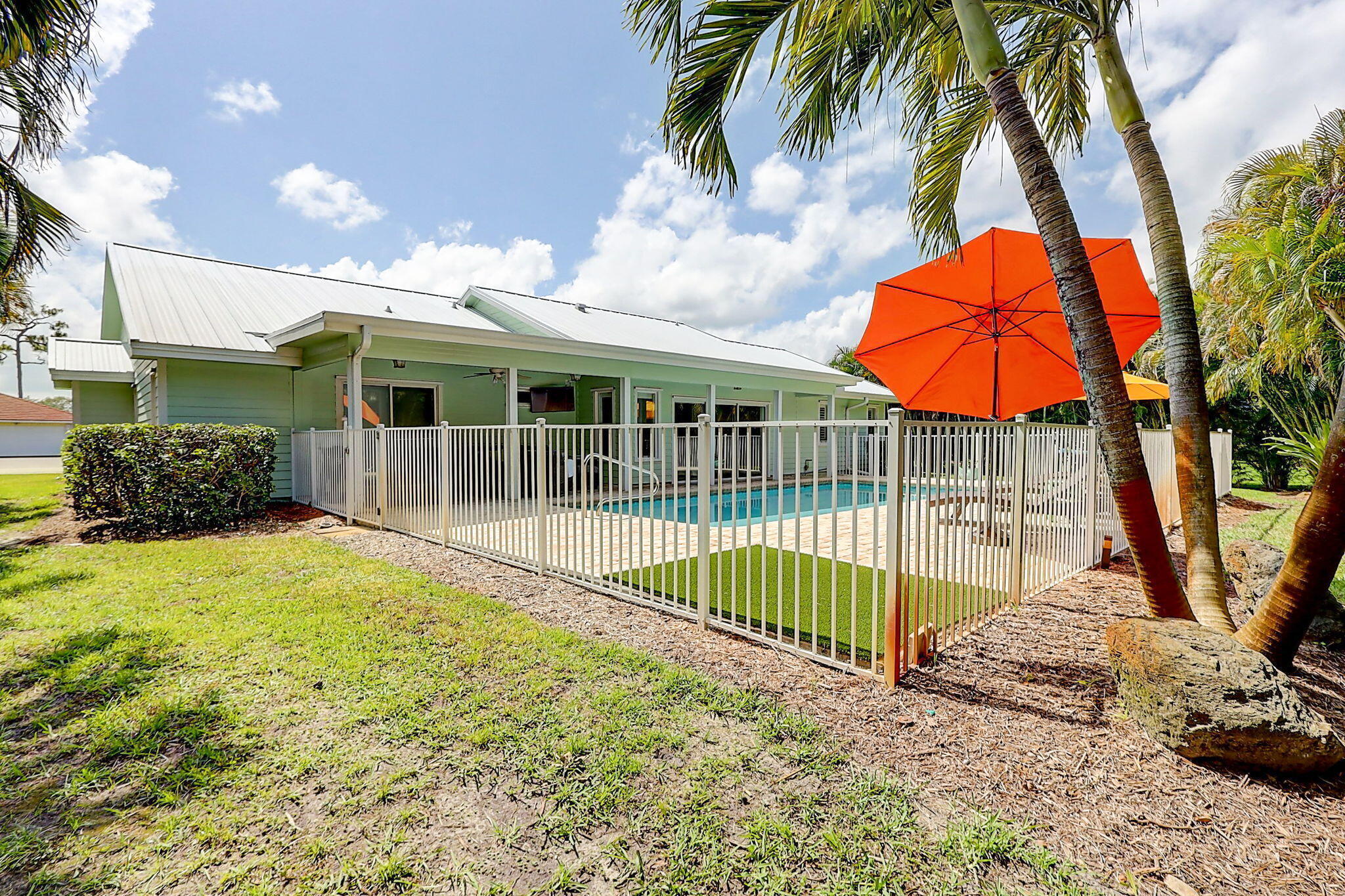 YACHT & COUNTRY CLUB OF STUART - Residential Lease