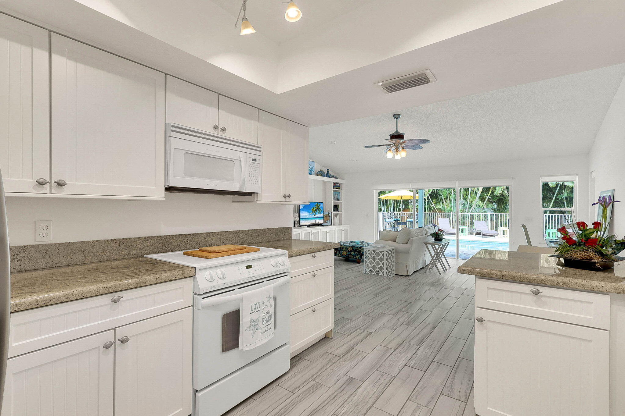 YACHT & COUNTRY CLUB OF STUART - Residential Lease
