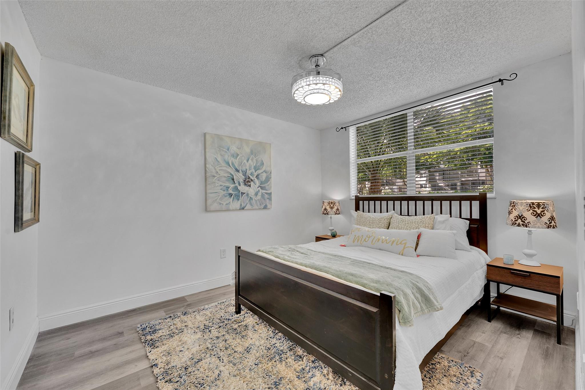 LIME BAY CONDOMINIUM 4 - Residential