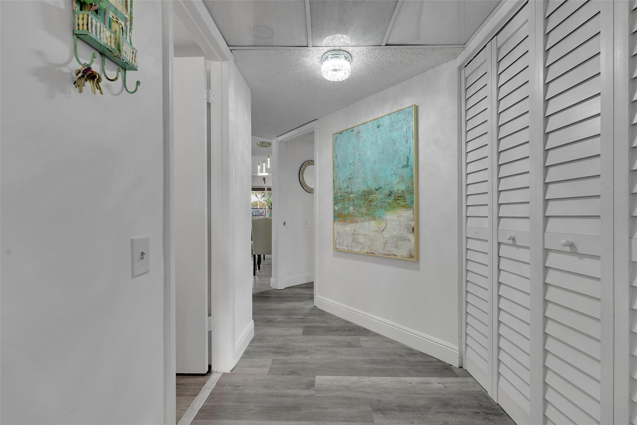 LIME BAY CONDOMINIUM 4 - Residential