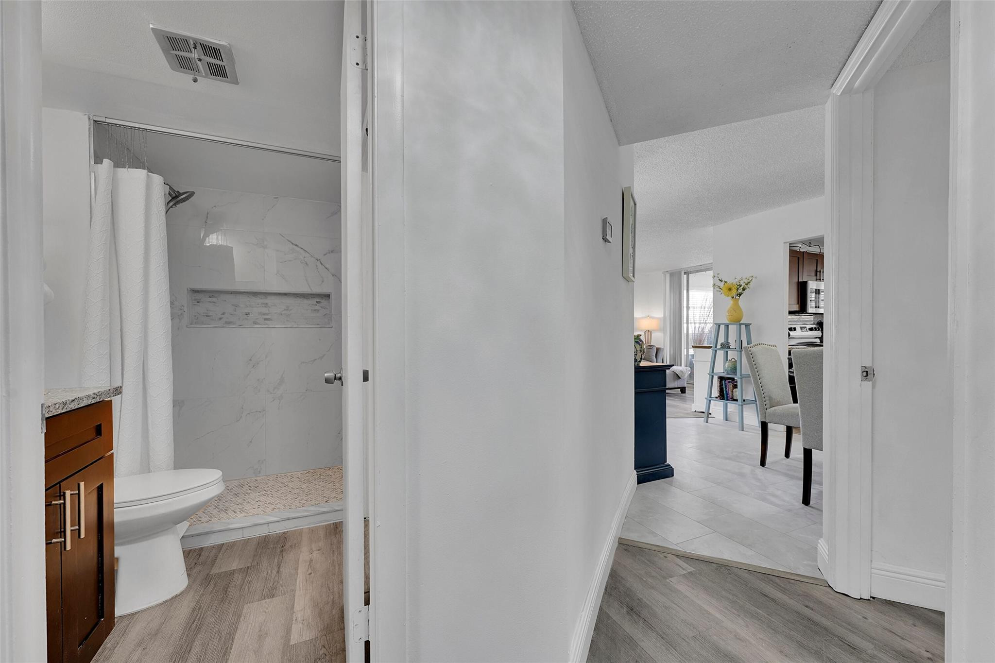LIME BAY CONDOMINIUM 4 - Residential