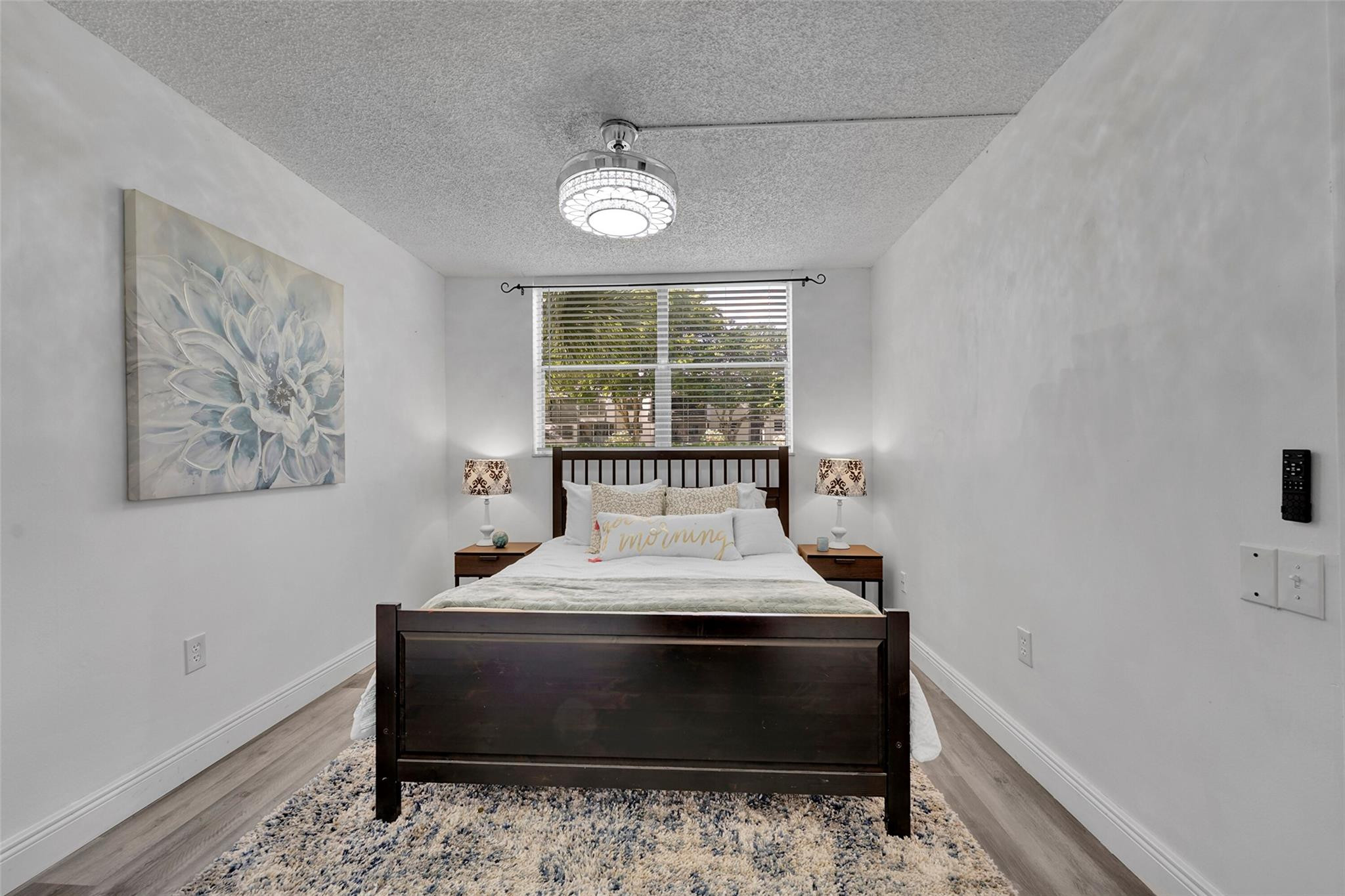 LIME BAY CONDOMINIUM 4 - Residential