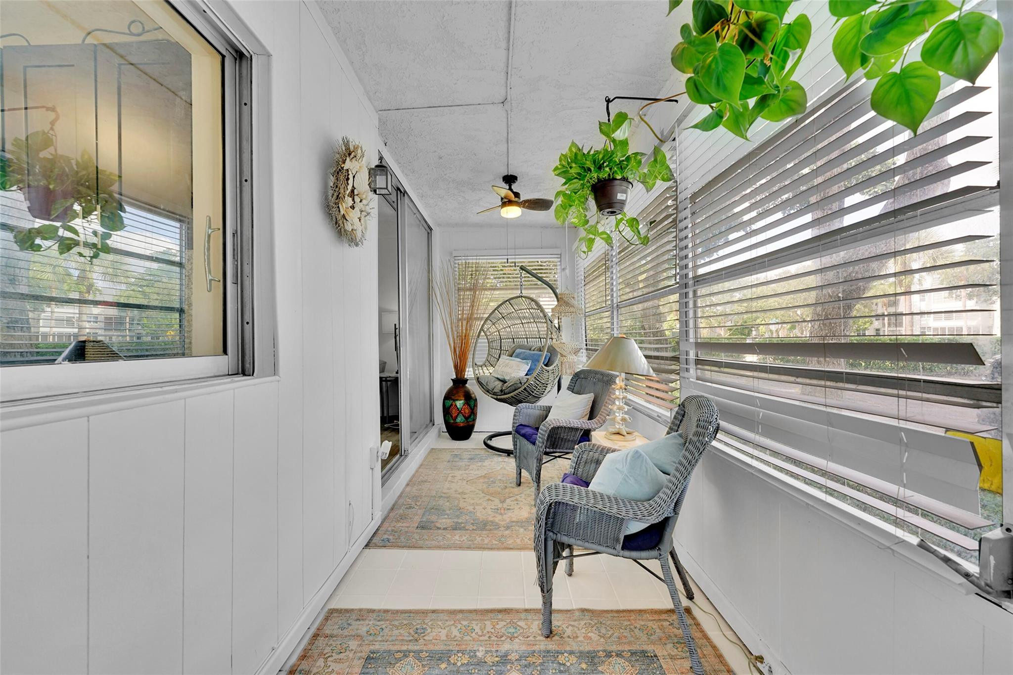 LIME BAY CONDOMINIUM 4 - Residential