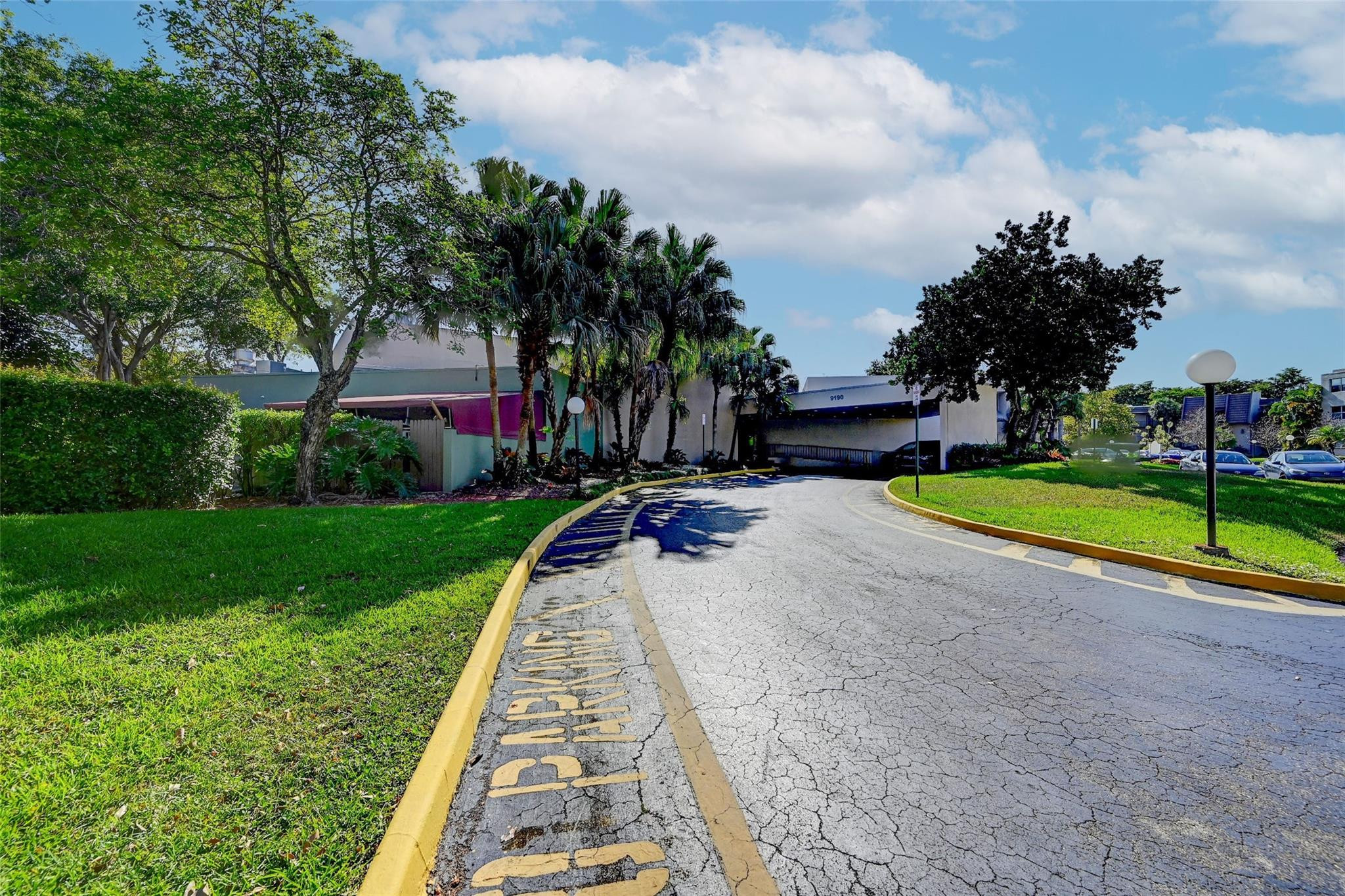 LIME BAY CONDOMINIUM 4 - Residential